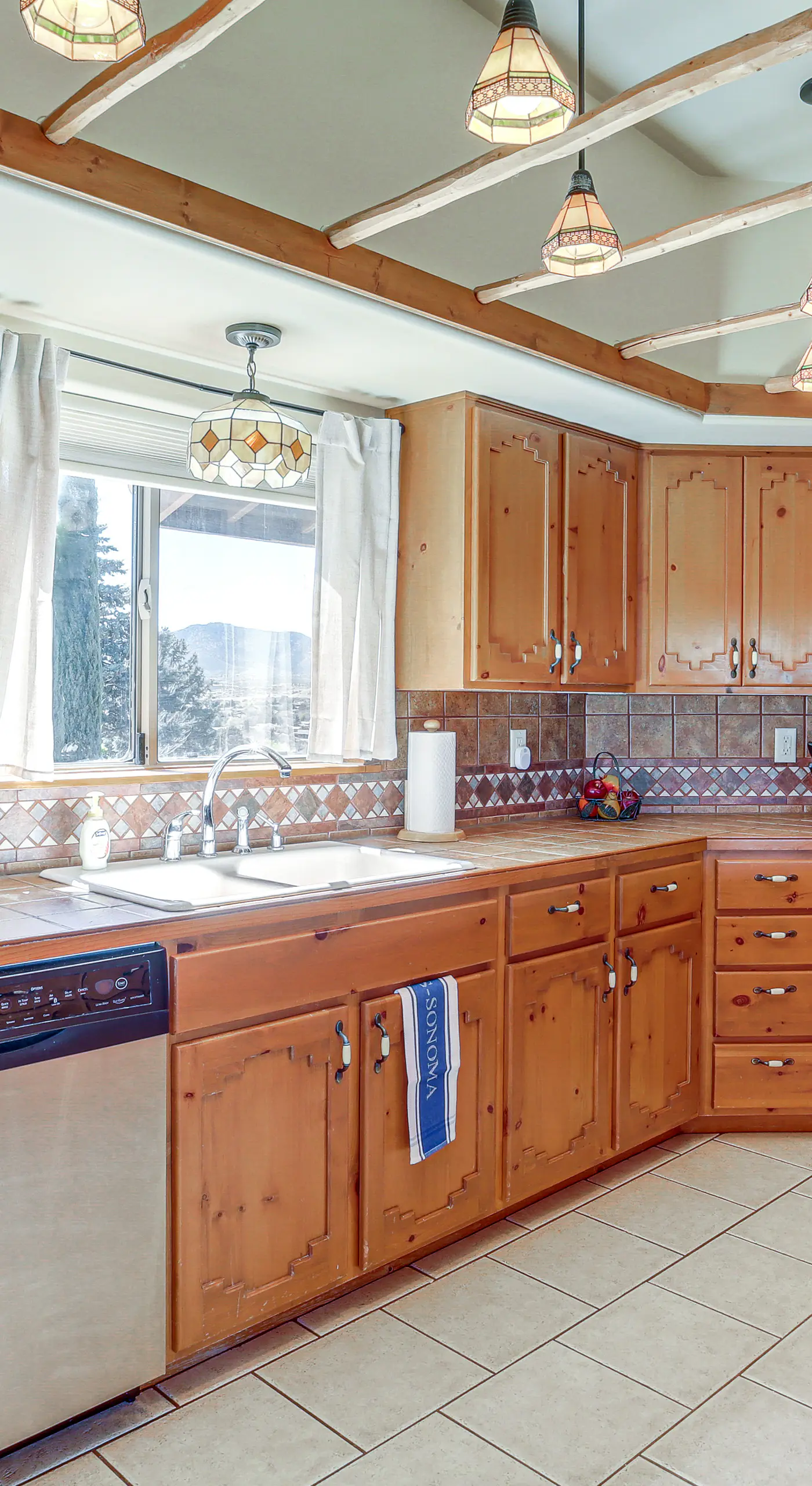 Golfer's Haven! Mtn-View Dewey Gem w/ Pool Access