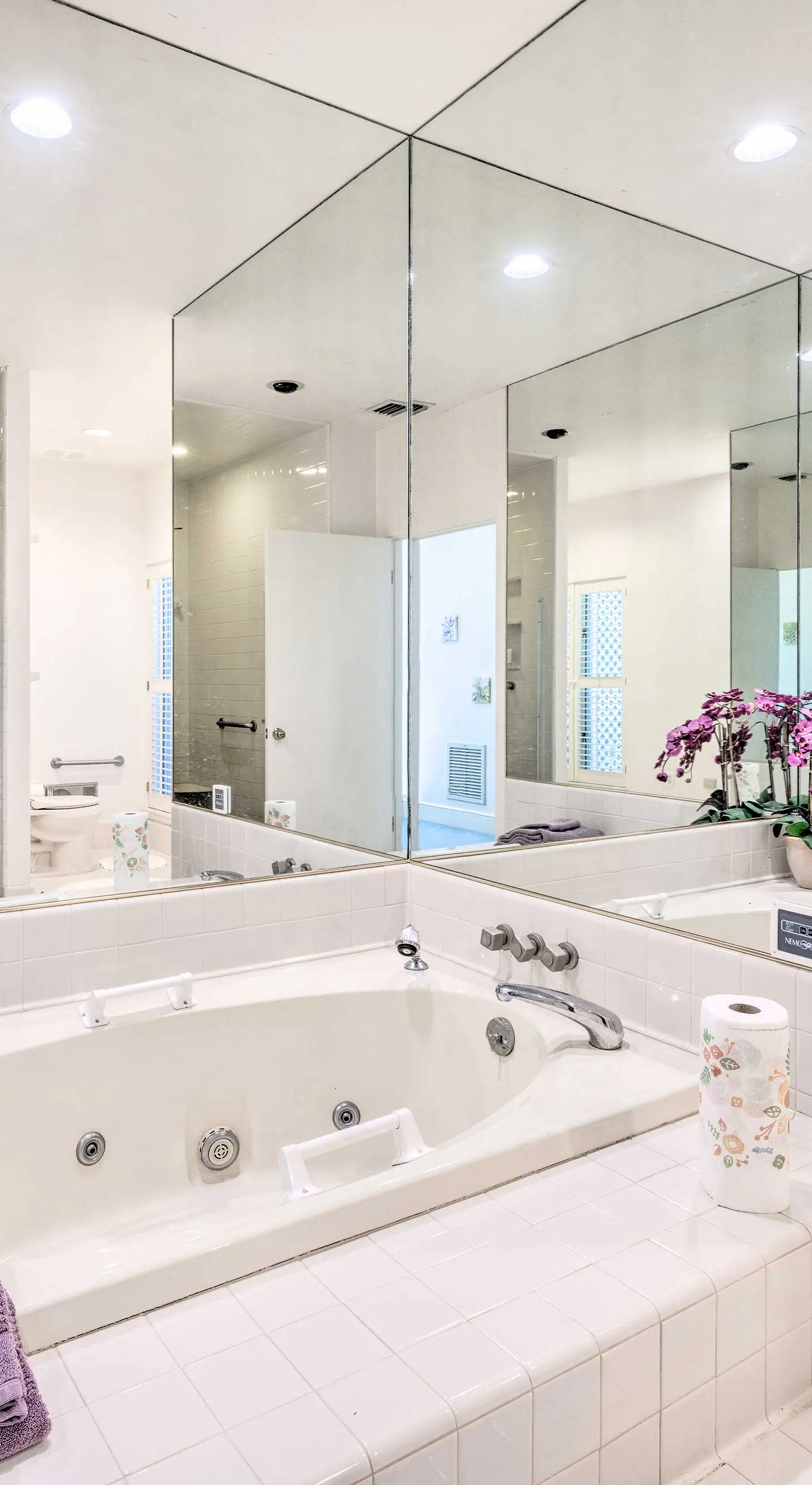 Lanai & Pool: Elegant Villa in Winter Haven!