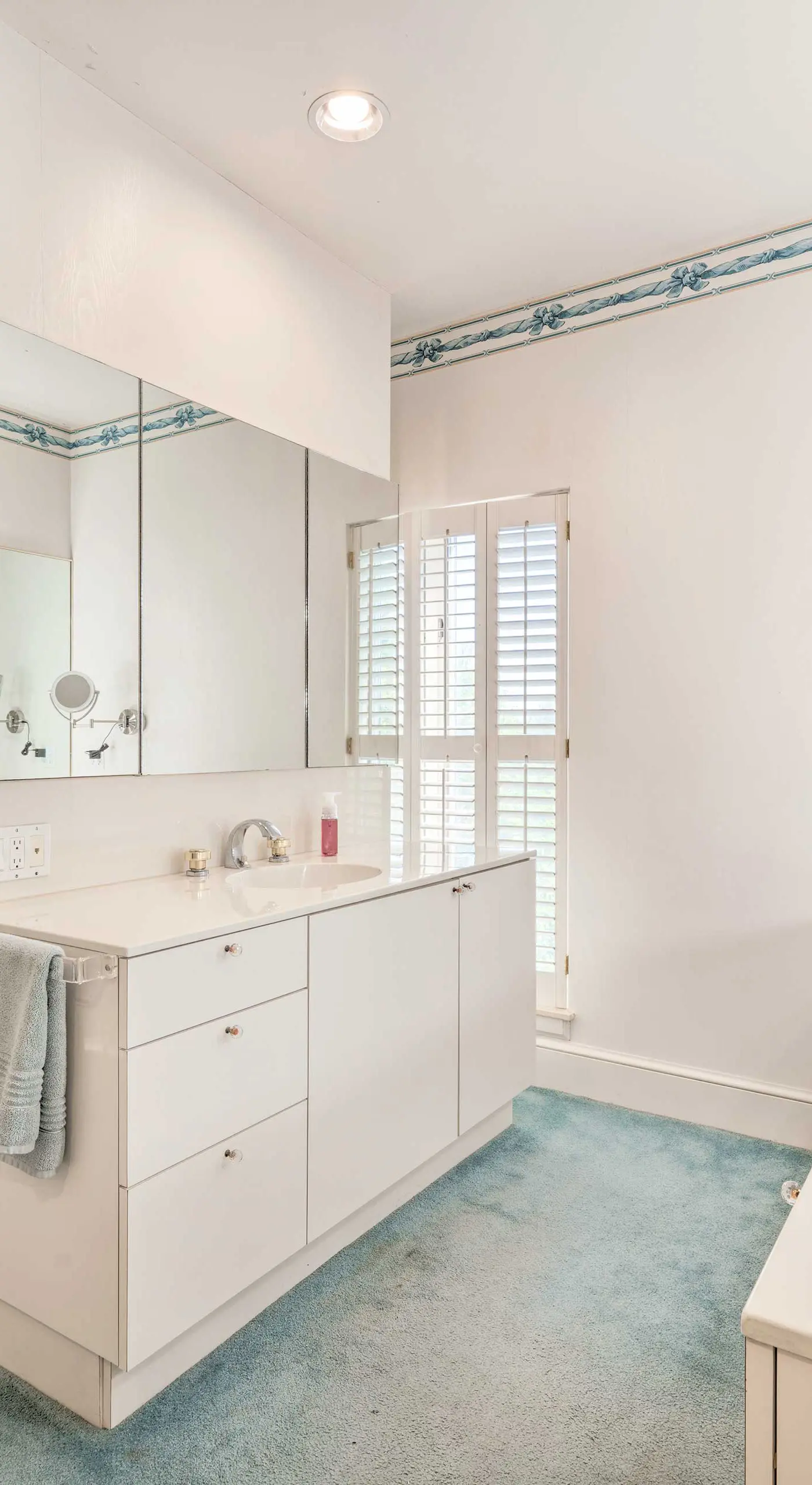 Lanai & Pool: Elegant Villa in Winter Haven!