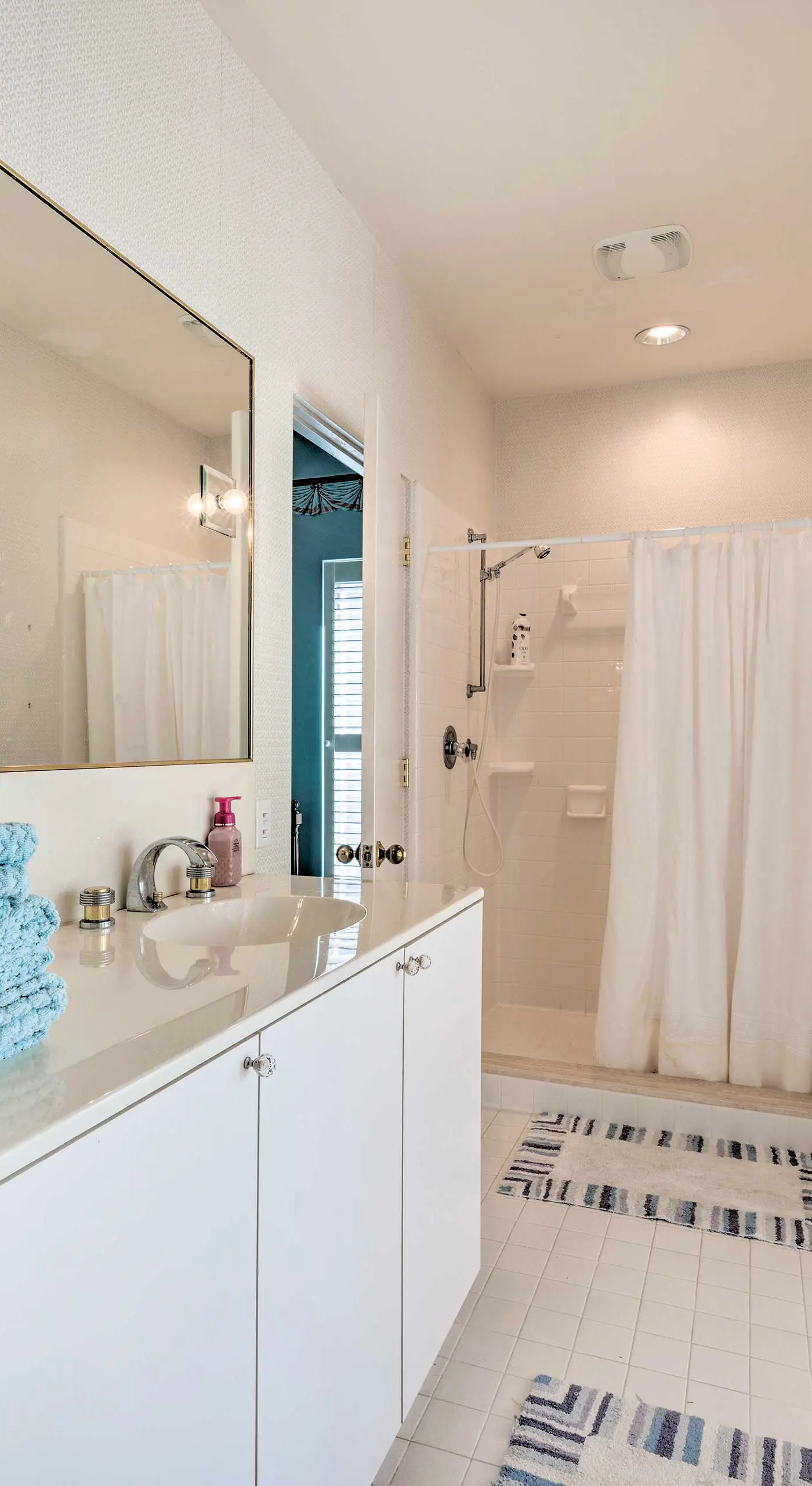 Lanai & Pool: Elegant Villa in Winter Haven!