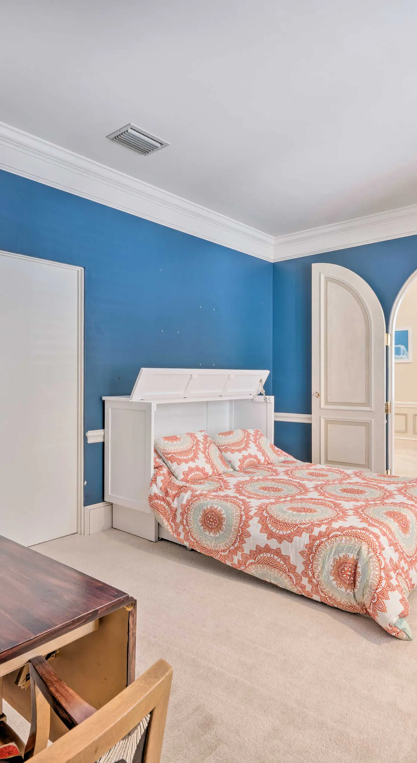 Lanai & Pool: Elegant Villa in Winter Haven!