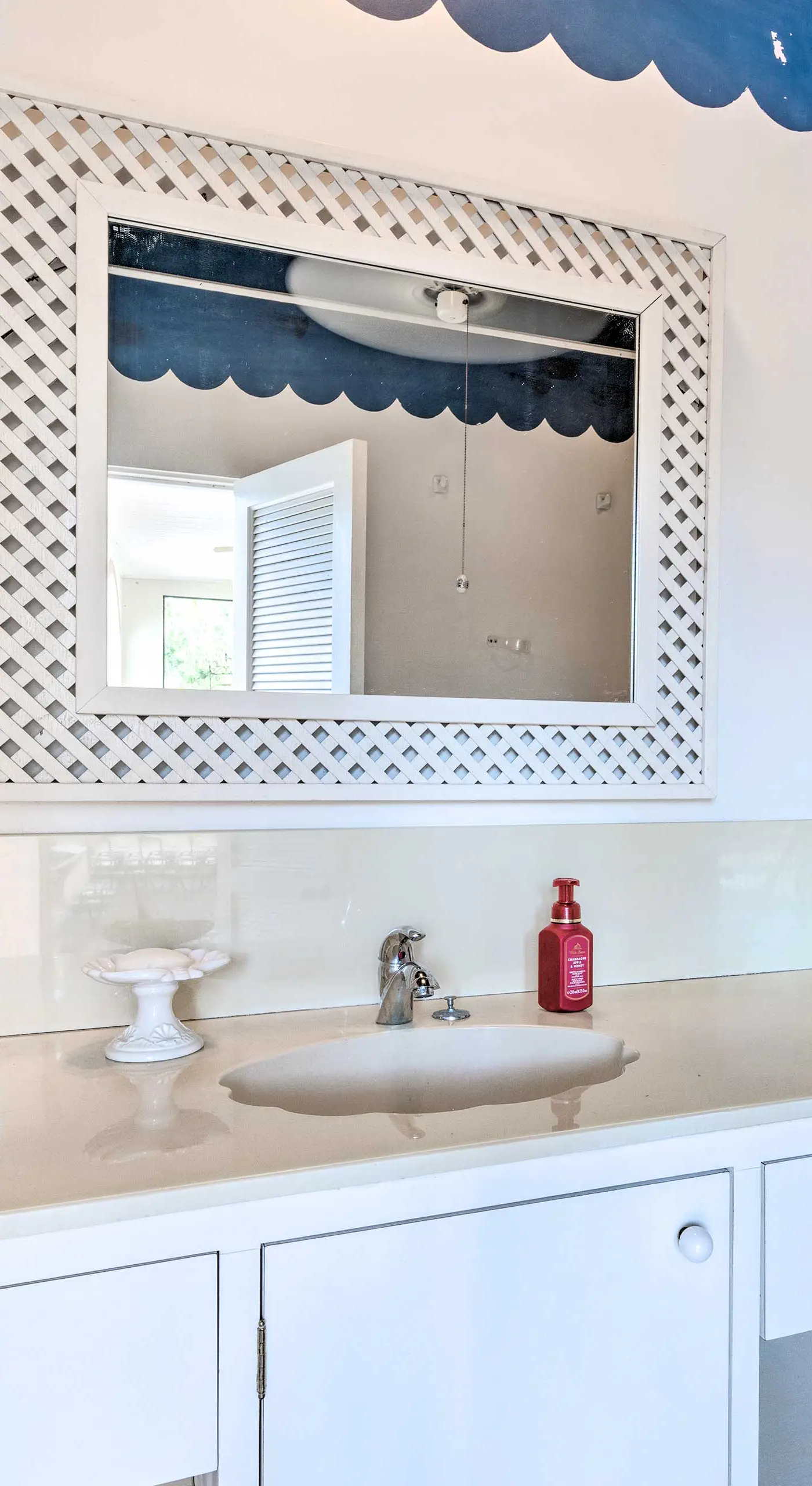 Lanai & Pool: Elegant Villa in Winter Haven!