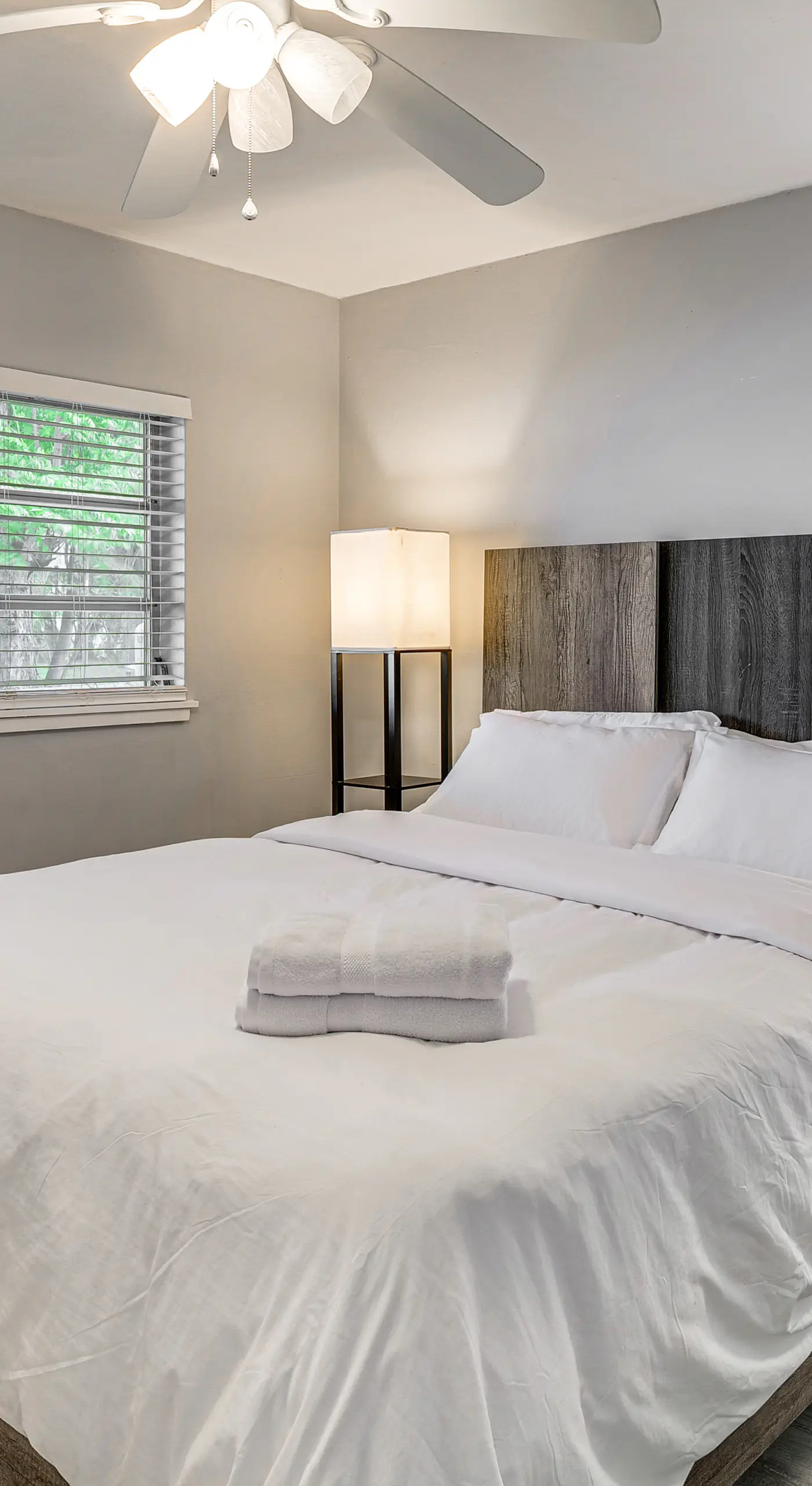 Legoland & Lakes Pool Home | Pet Friendly
