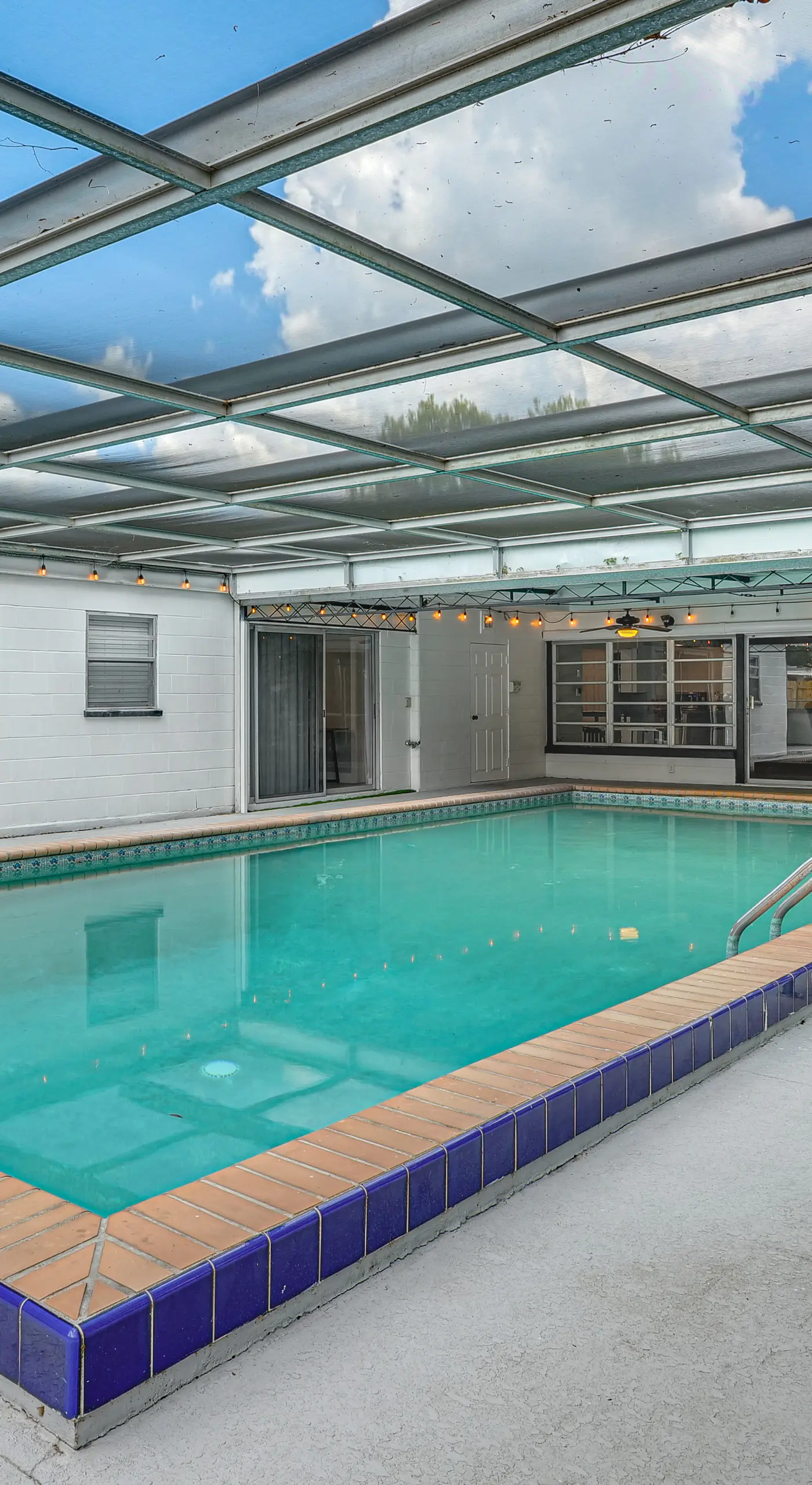 Legoland & Lakes Pool Home | Pet Friendly