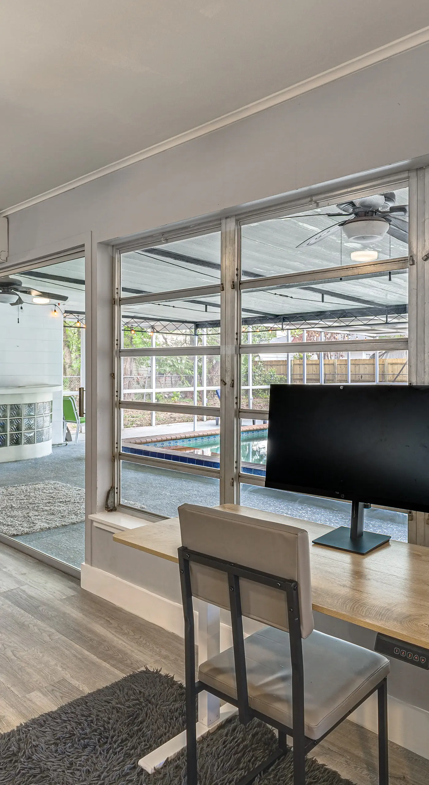 Legoland & Lakes Pool Home | Pet Friendly