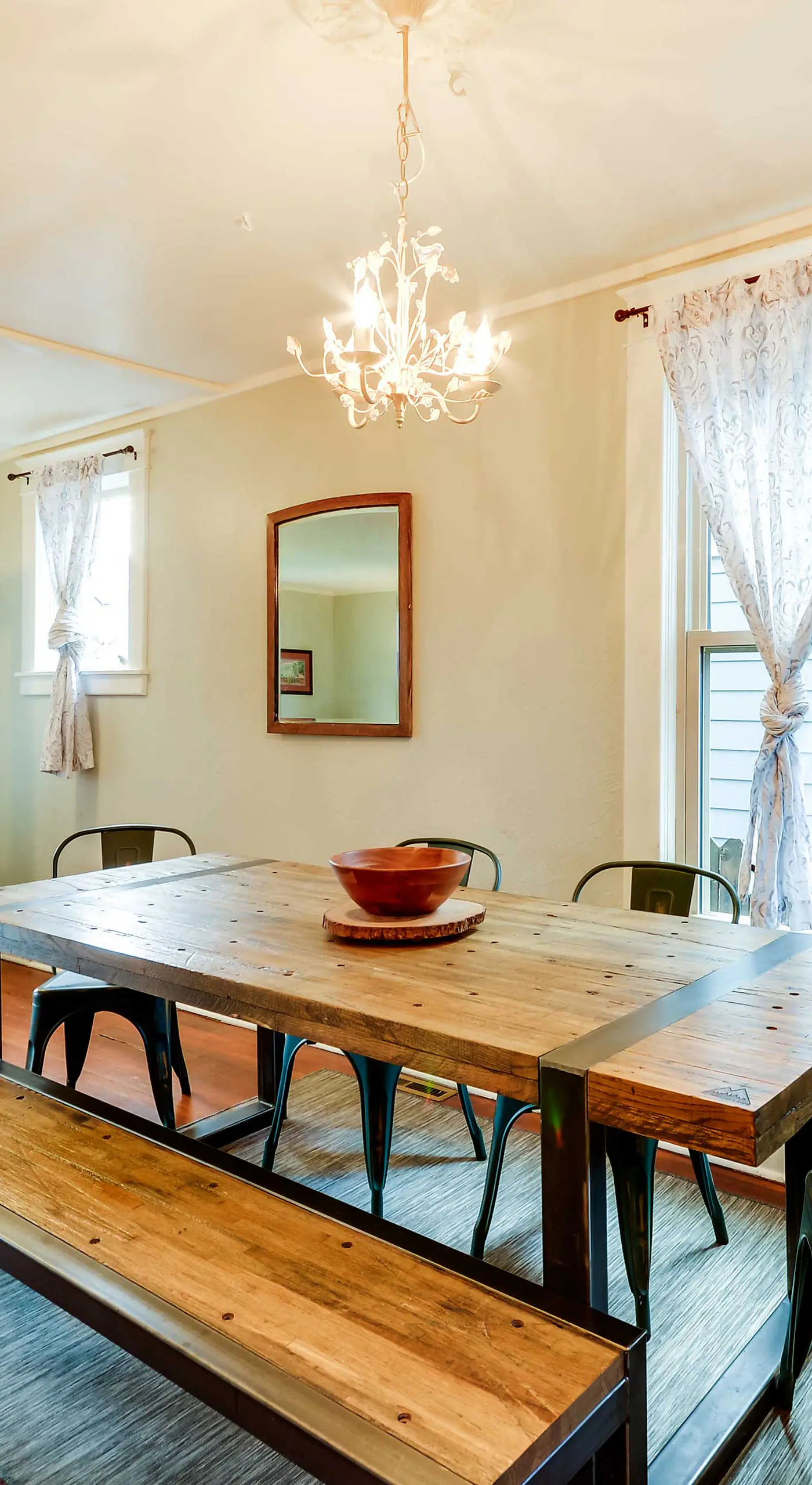 Red Lodge Home on Broadway - 15 Min to Ski Resort!