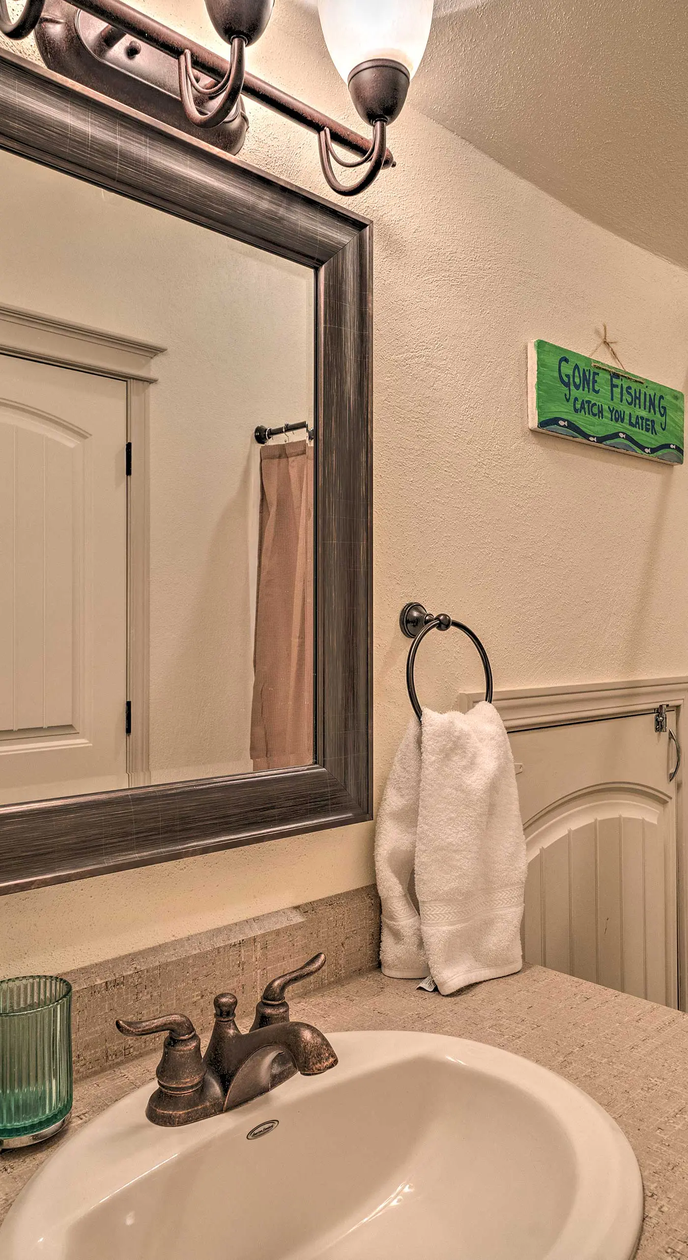 Updated Townhome w/ Hot Tub - Walk to Downtown!