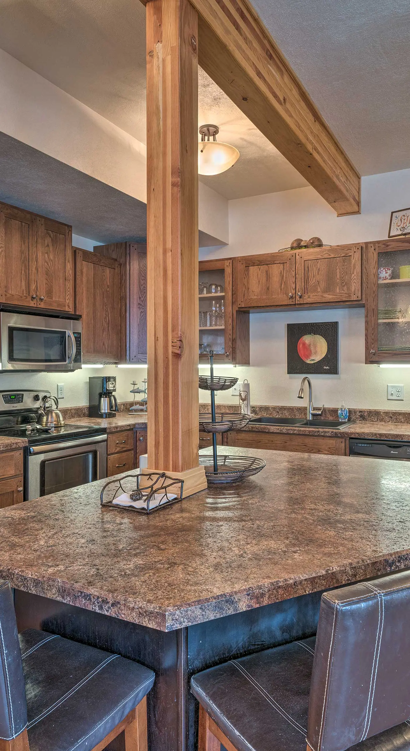 Updated Townhome w/ Hot Tub - Walk to Downtown!