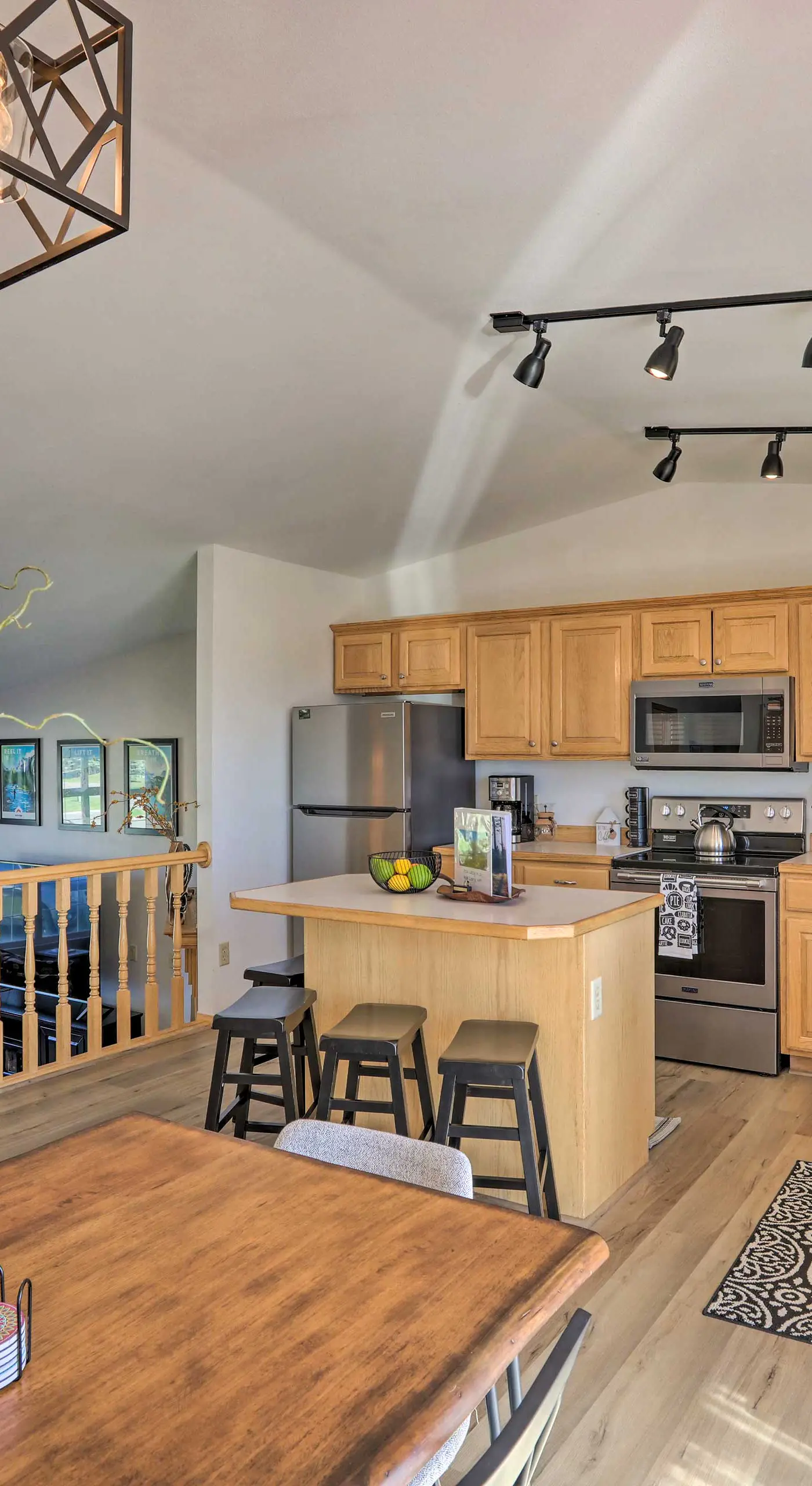 Red Lodge Townhome w/ Hot Tub & Mountain Views!