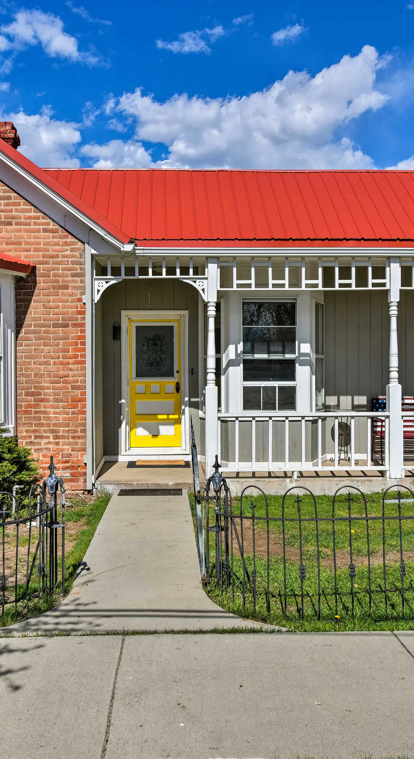 Chic Downtown Home w/ Grill, Steps to Main Street!