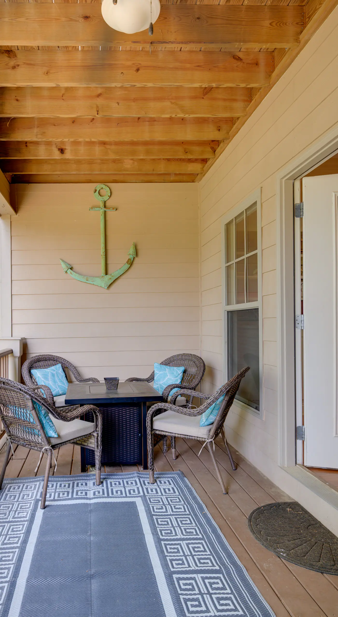 Lake Oconee Abode w/ Patio, Grill & Fire Pit Table