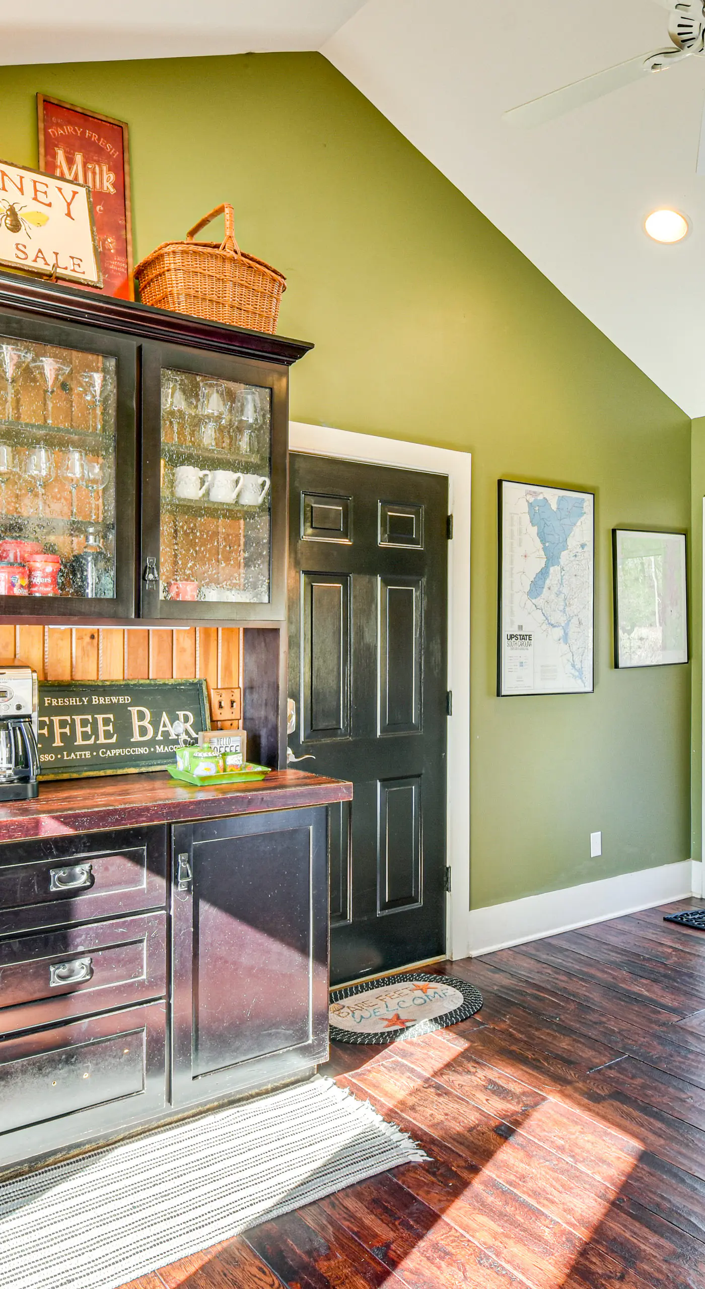 Historic Farmhouse: Memorable Moments Near Clemson