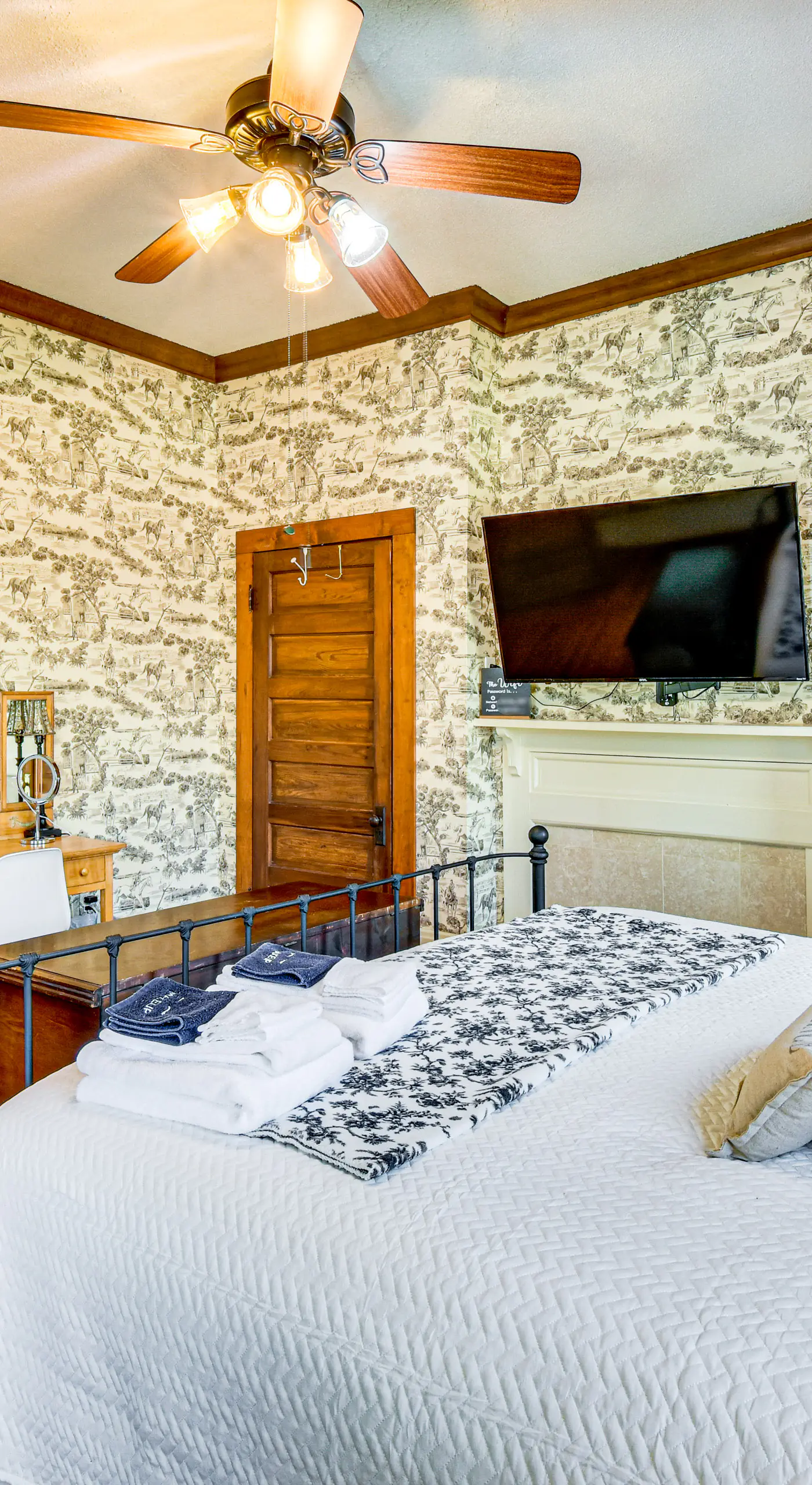 Historic Farmhouse: Memorable Moments Near Clemson