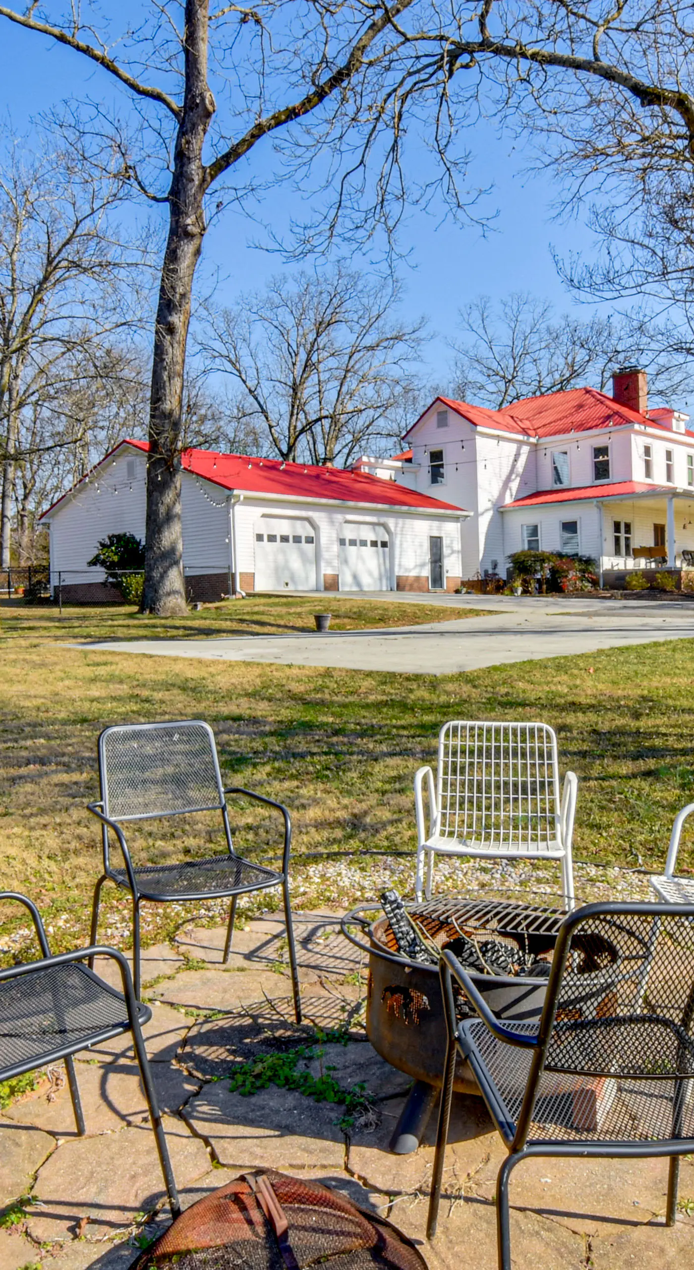Historic Farmhouse: Memorable Moments Near Clemson
