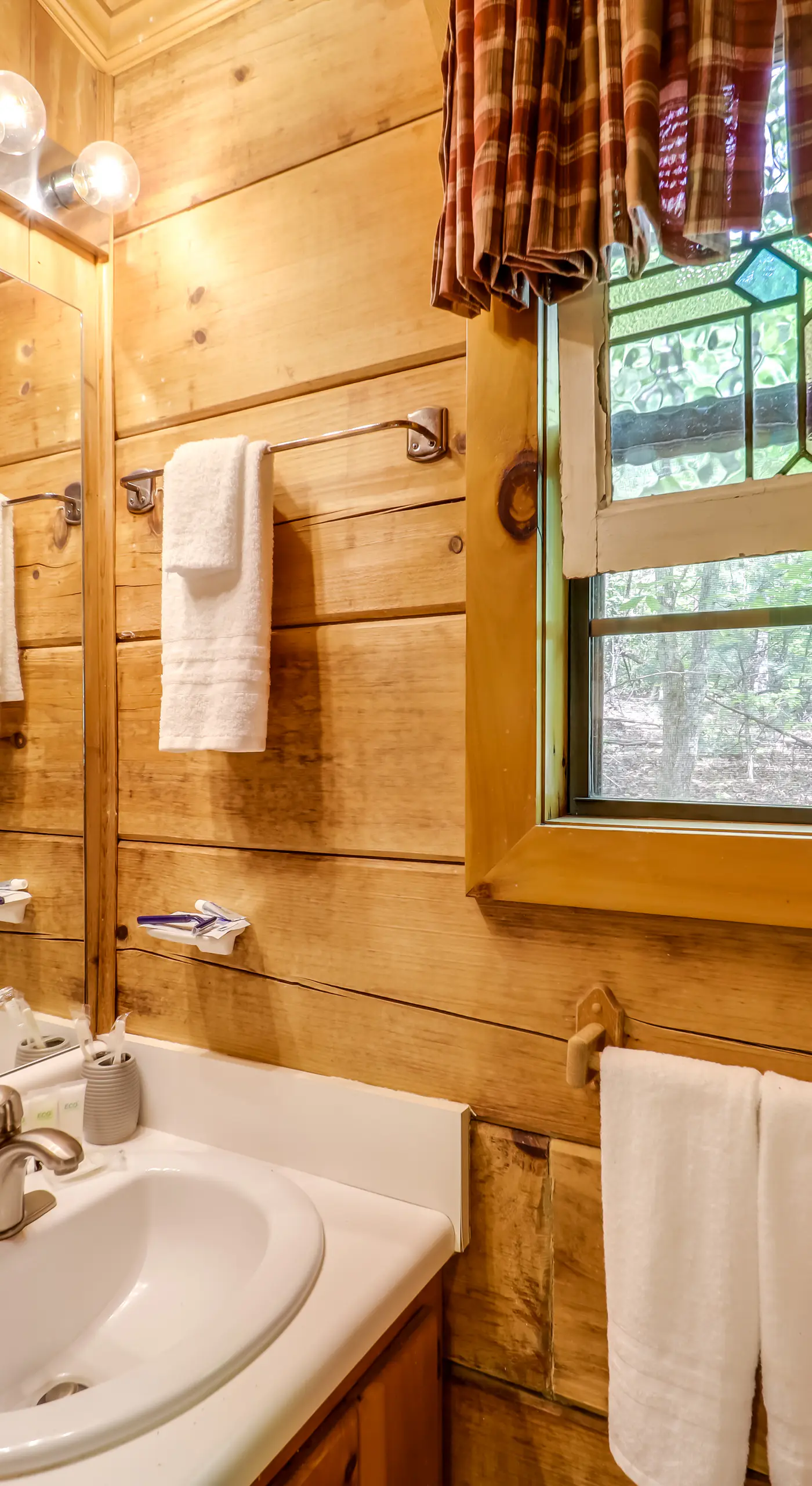 Unwind in Nature: Marion Cabin 11 Mi to Lake Lure!