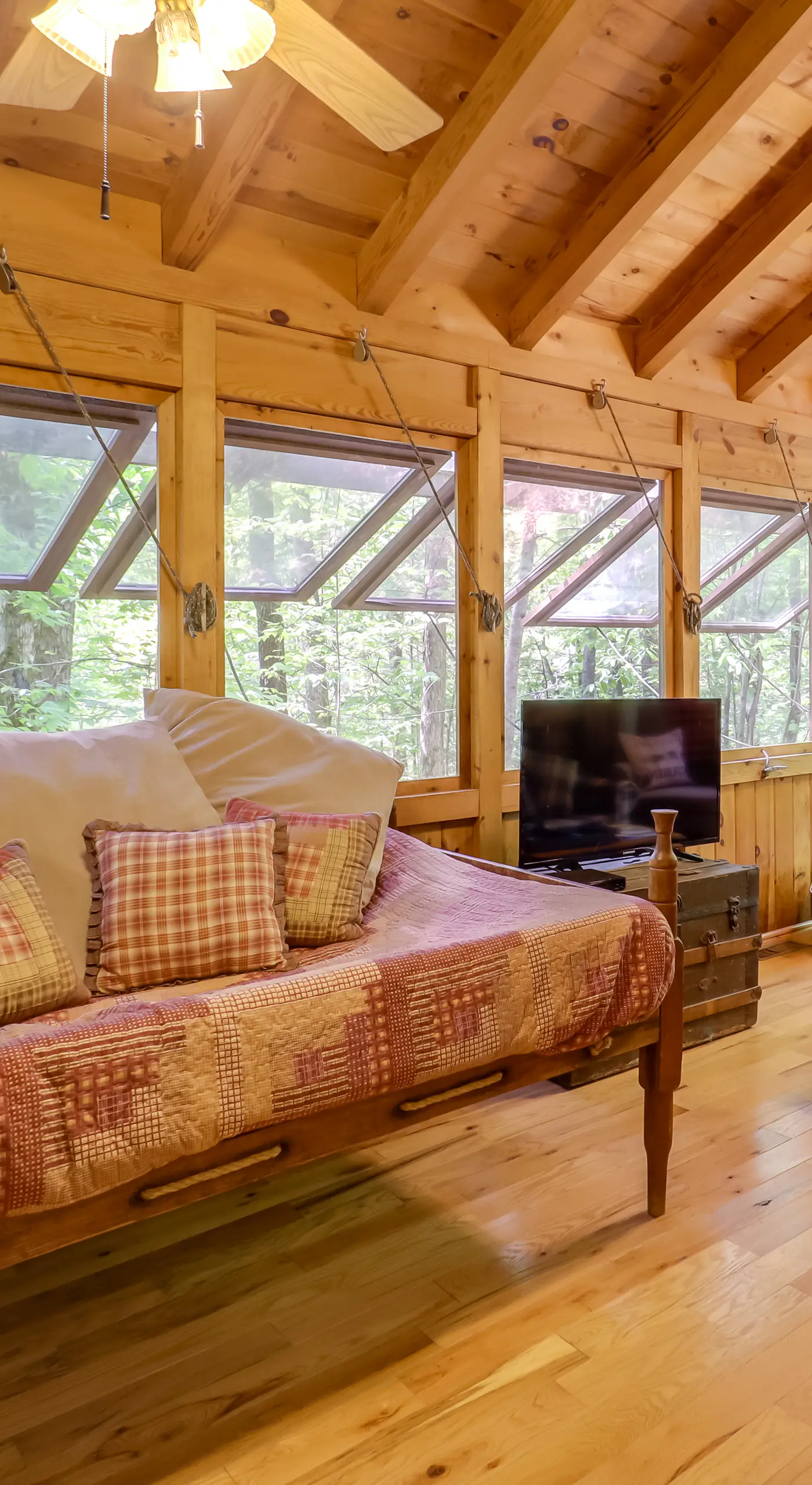 Unwind in Nature: Marion Cabin 11 Mi to Lake Lure!