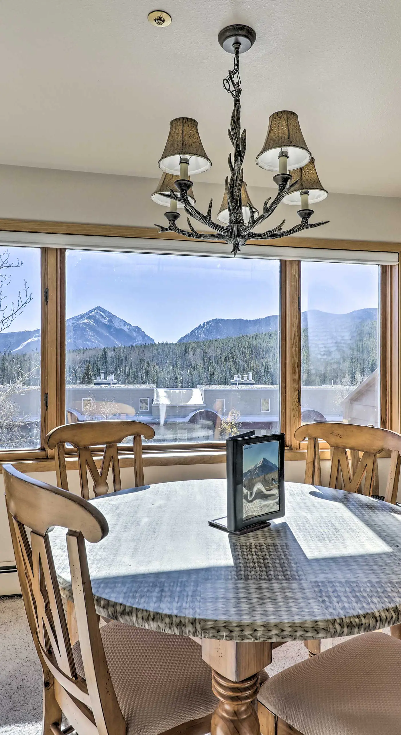 Condo w/ Views & Hot Tub Access in Silverthorne!