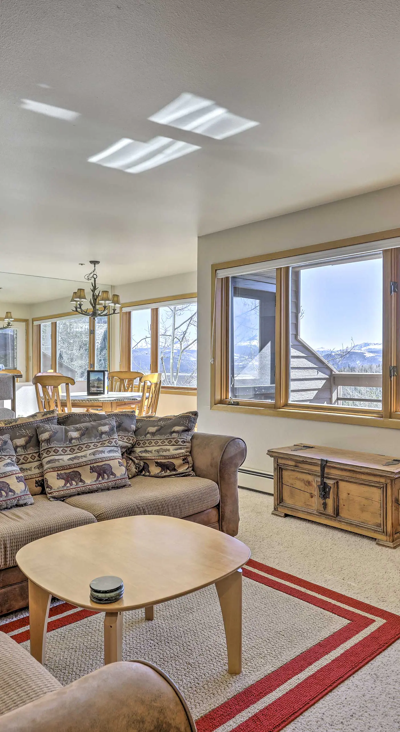 Condo w/ Views & Hot Tub Access in Silverthorne!