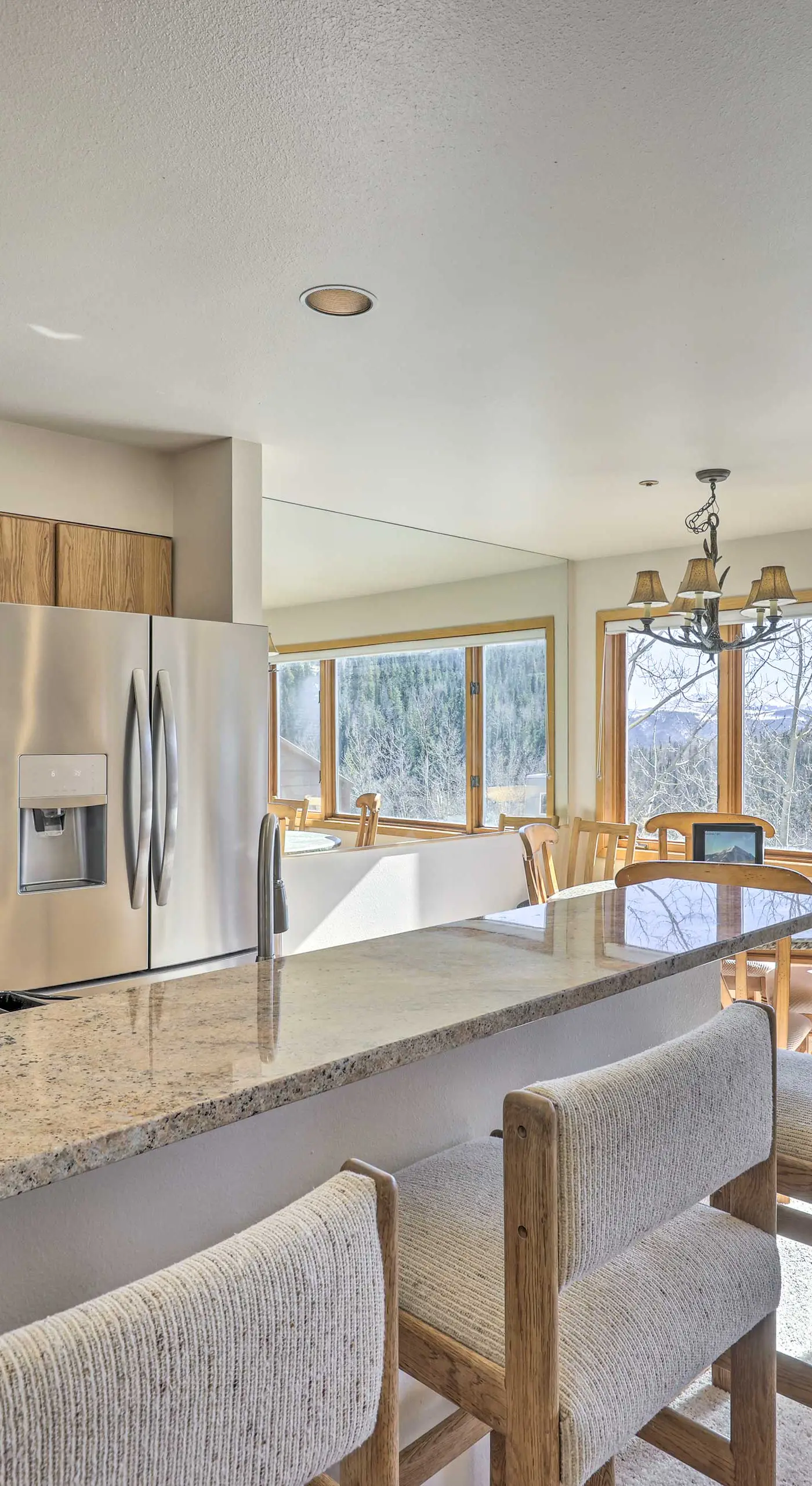 Condo w/ Views & Hot Tub Access in Silverthorne!