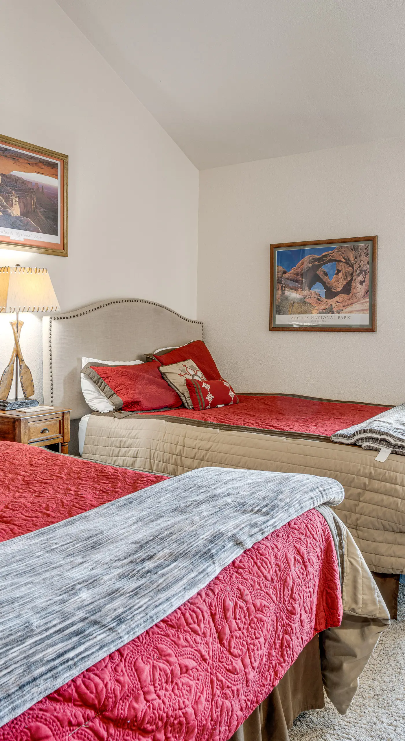 Cozy Condo w/ Balcony & Mtn View in Silverthorne!