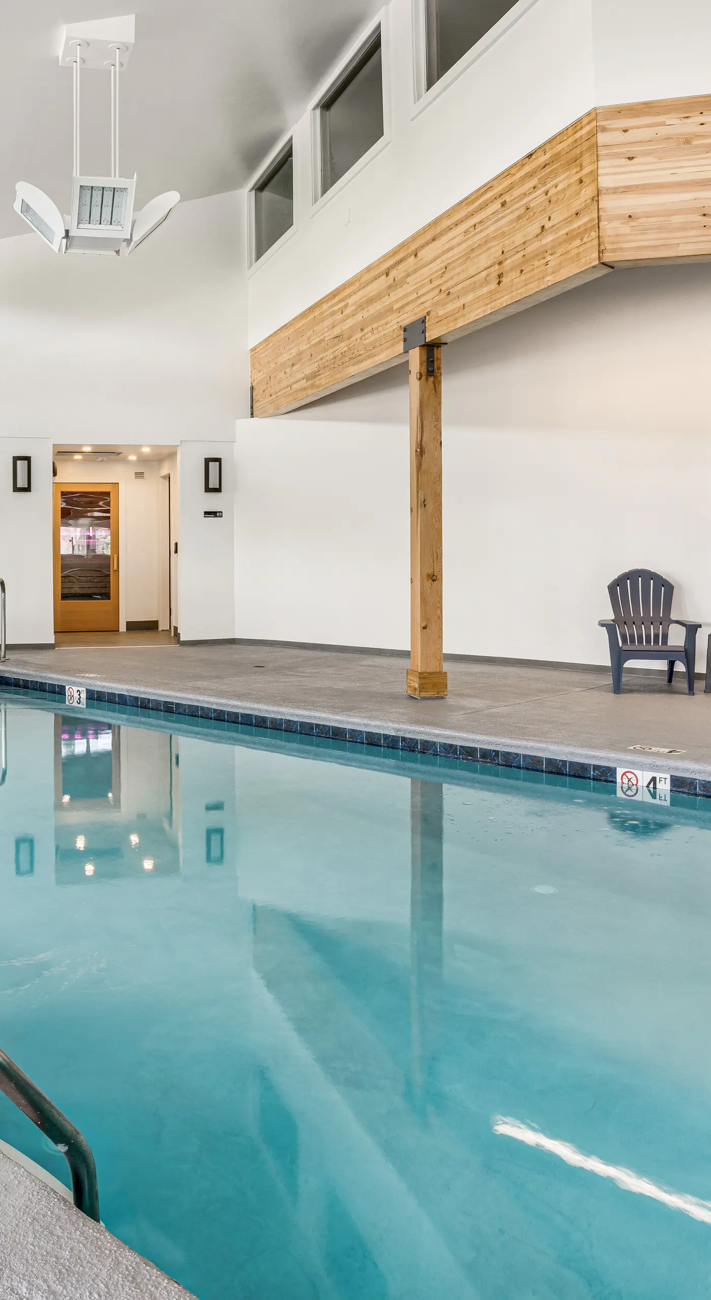 Cozy Condo w/ Balcony & Mtn View in Silverthorne!