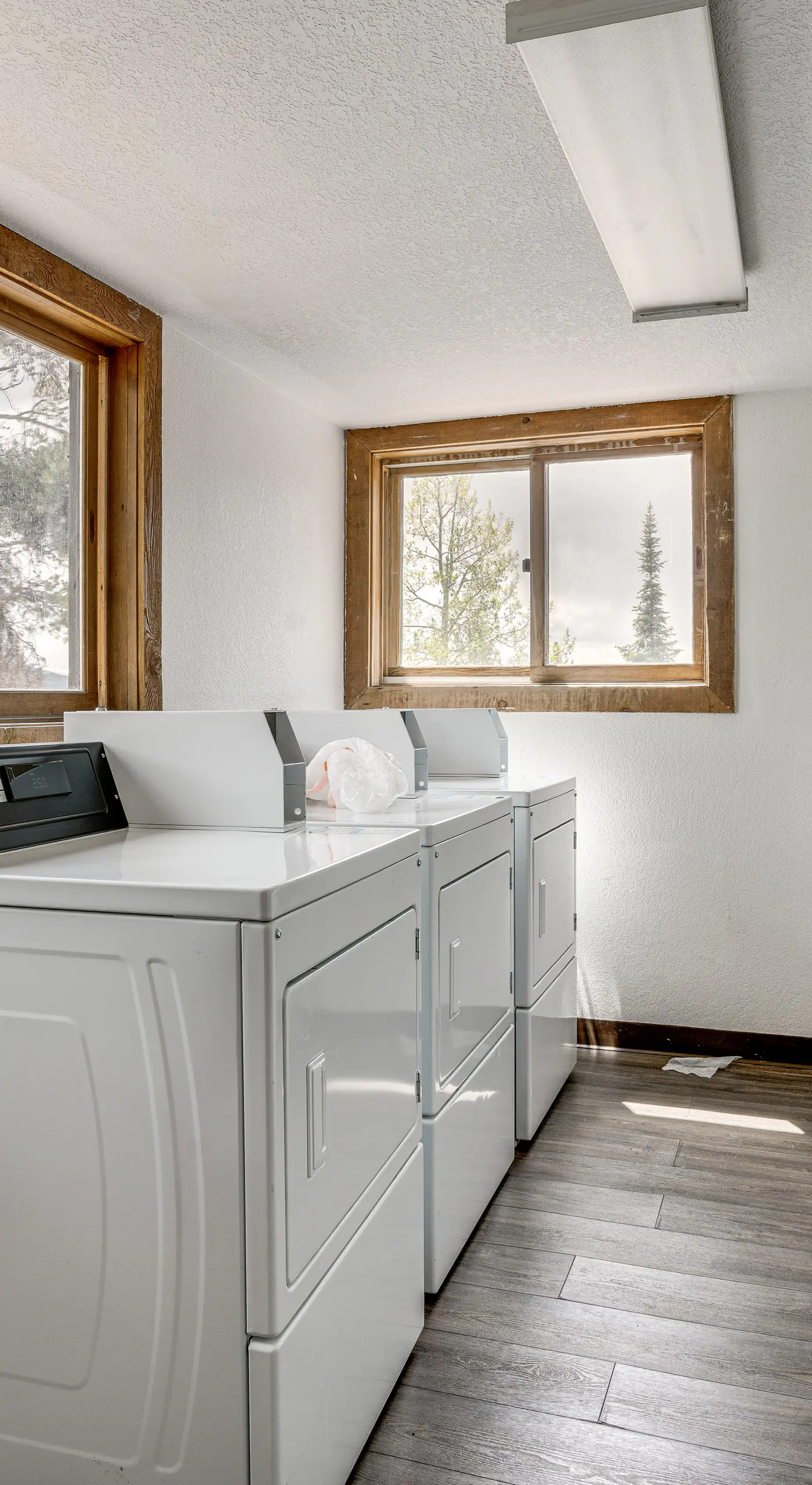 Cozy Condo w/ Balcony & Mtn View in Silverthorne!