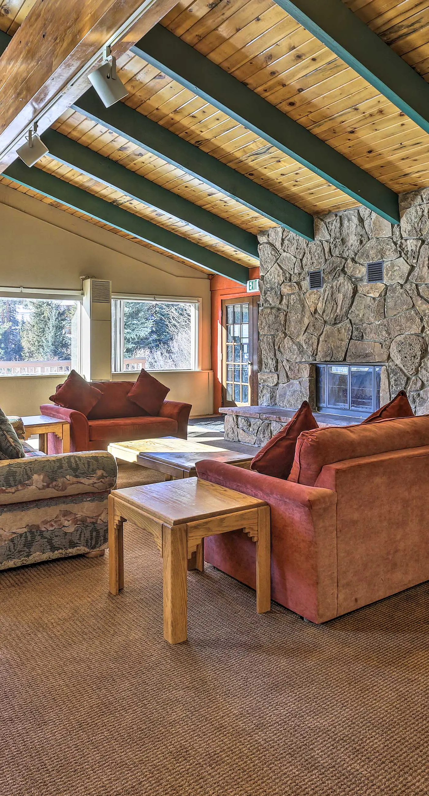 Pool, Hot Tub & Ski Shuttle! Extended Mtn Escape