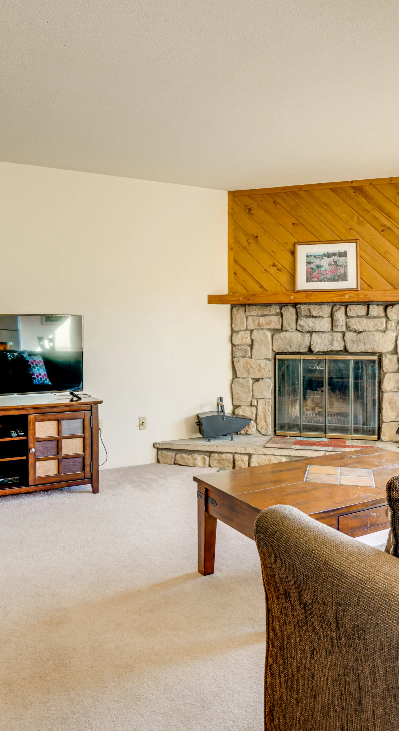 Pool, Hot Tub & Ski Shuttle! Extended Mtn Escape