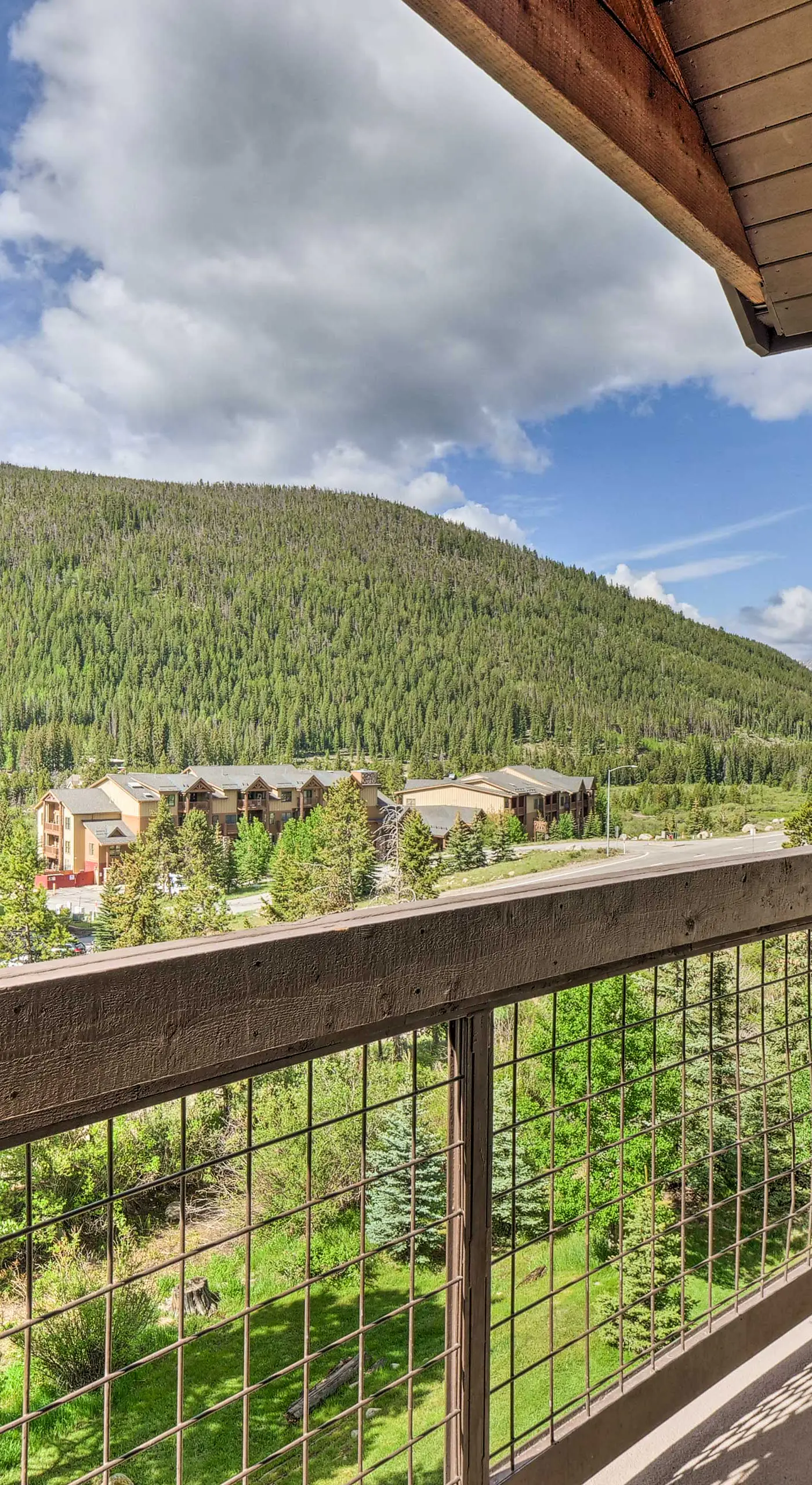 < 1 Mi to Slopes: Mtn-View Keystone Condo
