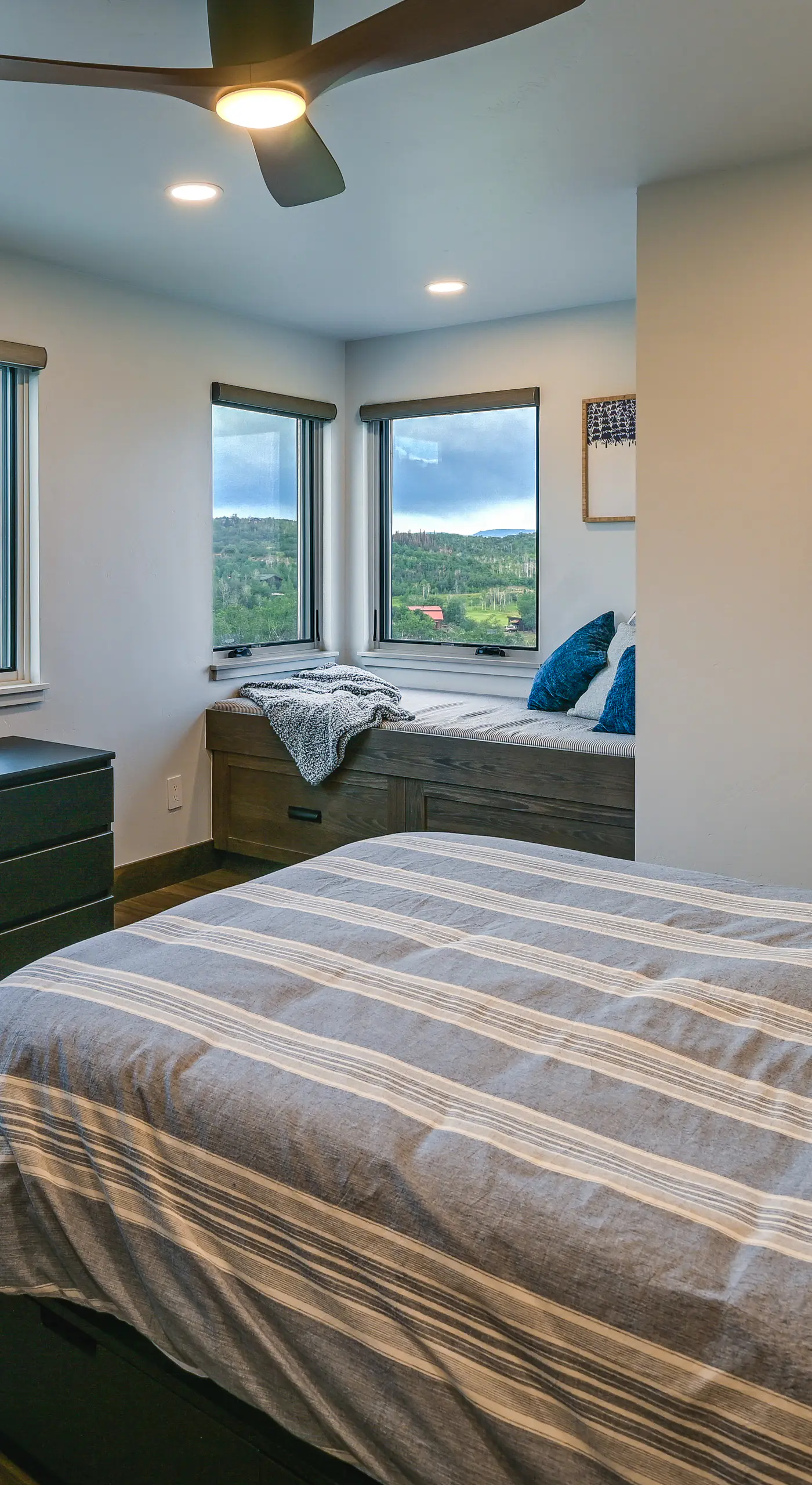 Steamboat Springs Apt w/ Views, 15 Mi to Skiing!