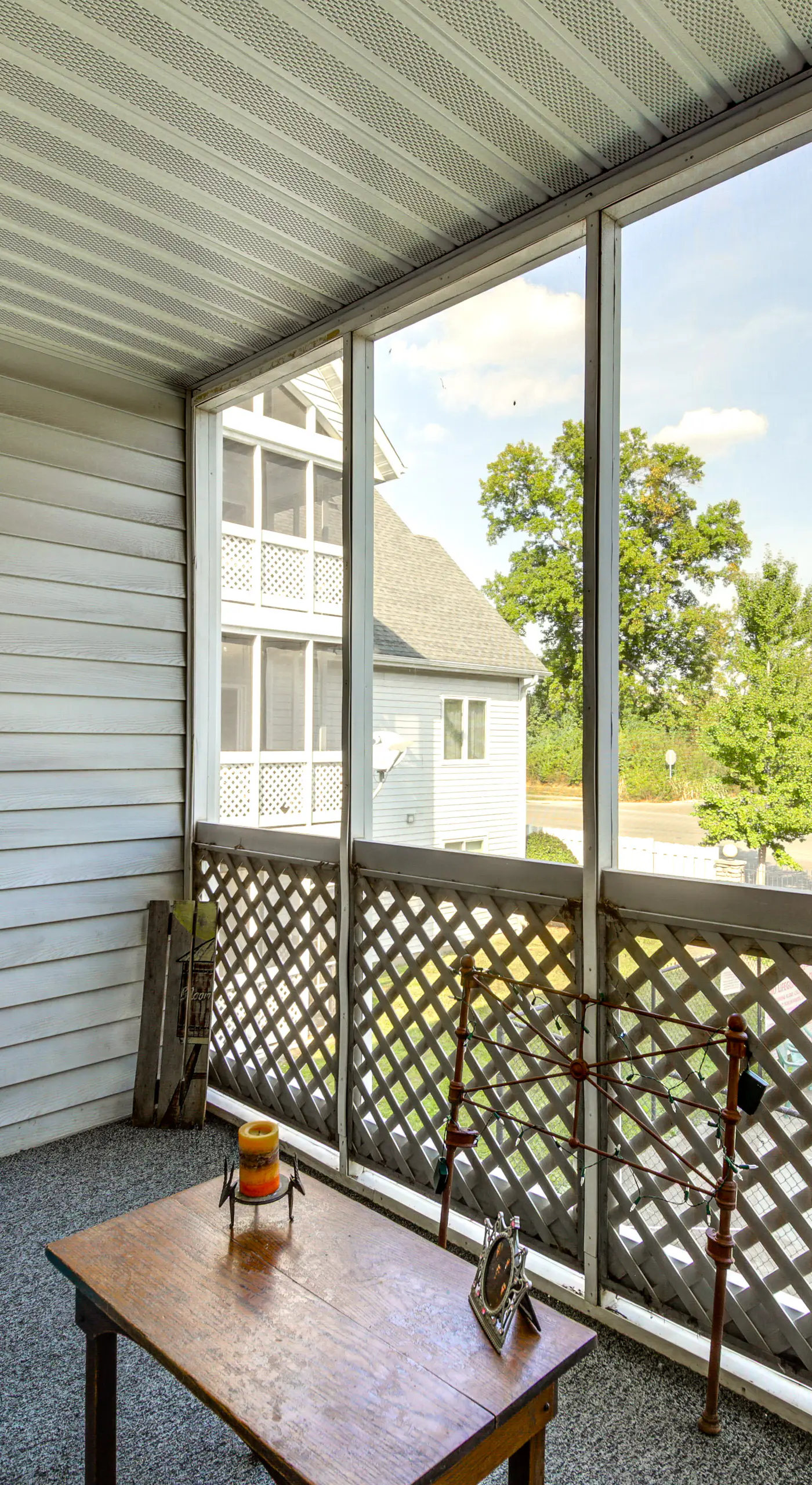 3 Mi to IU: Dog-Friendly Condo w/ Pool Access!