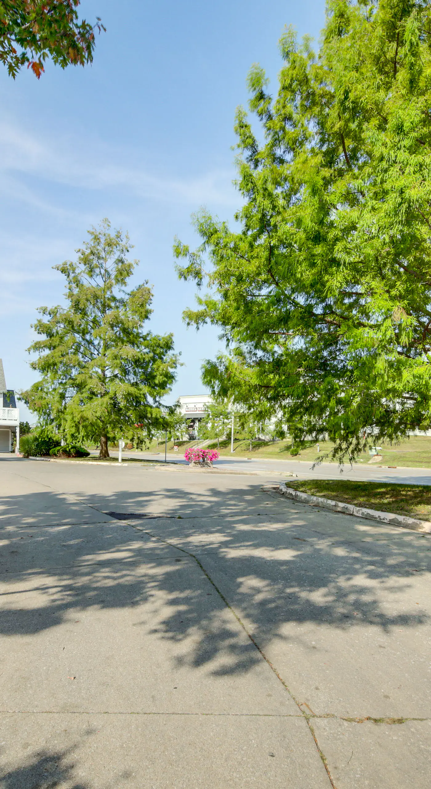 3 Mi to IU: Dog-Friendly Condo w/ Pool Access!