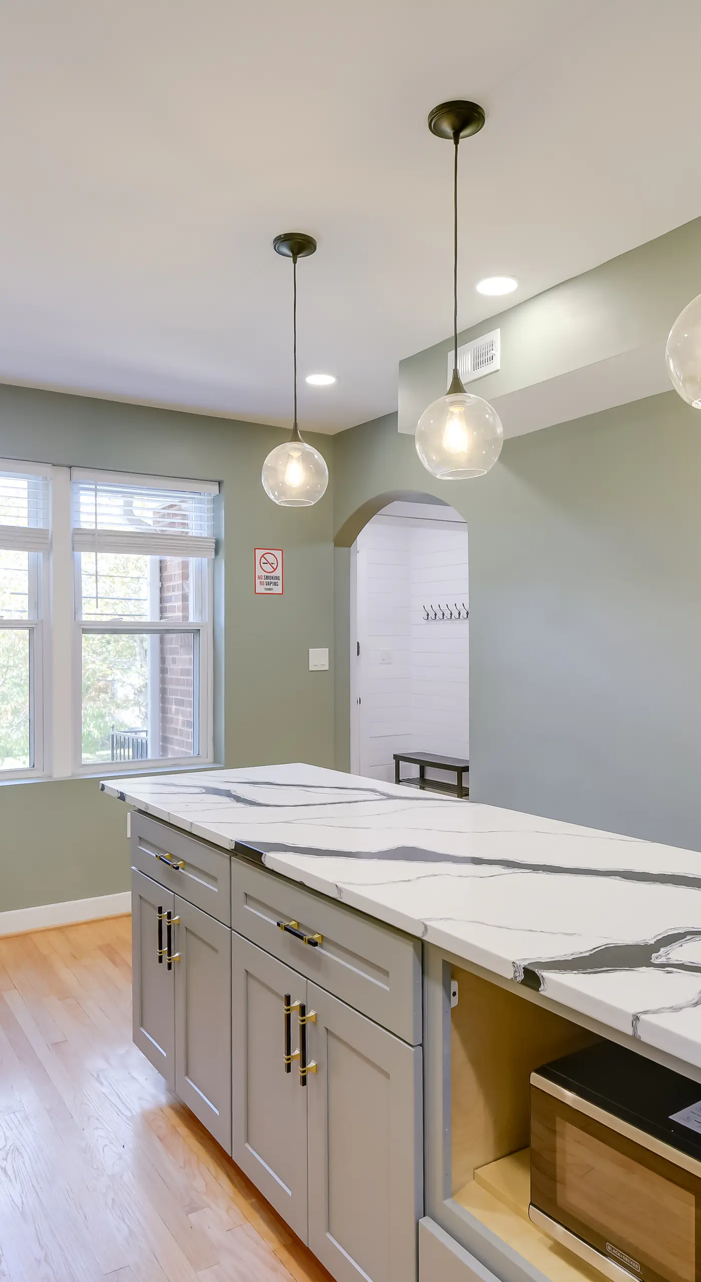 8 Mi to DC: Cheverly Apt w/ Easy Metro Access