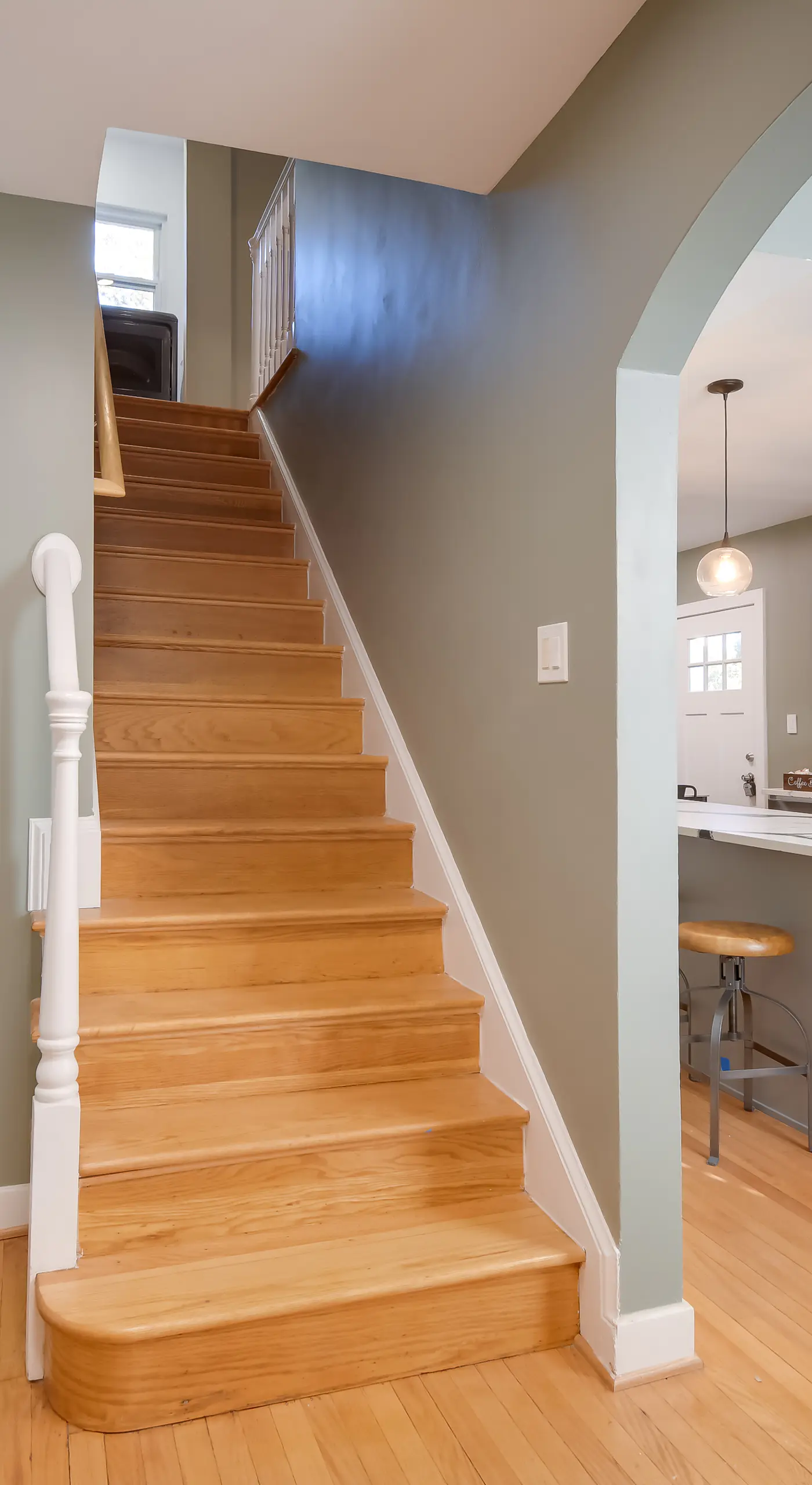 8 Mi to DC: Cheverly Apt w/ Easy Metro Access