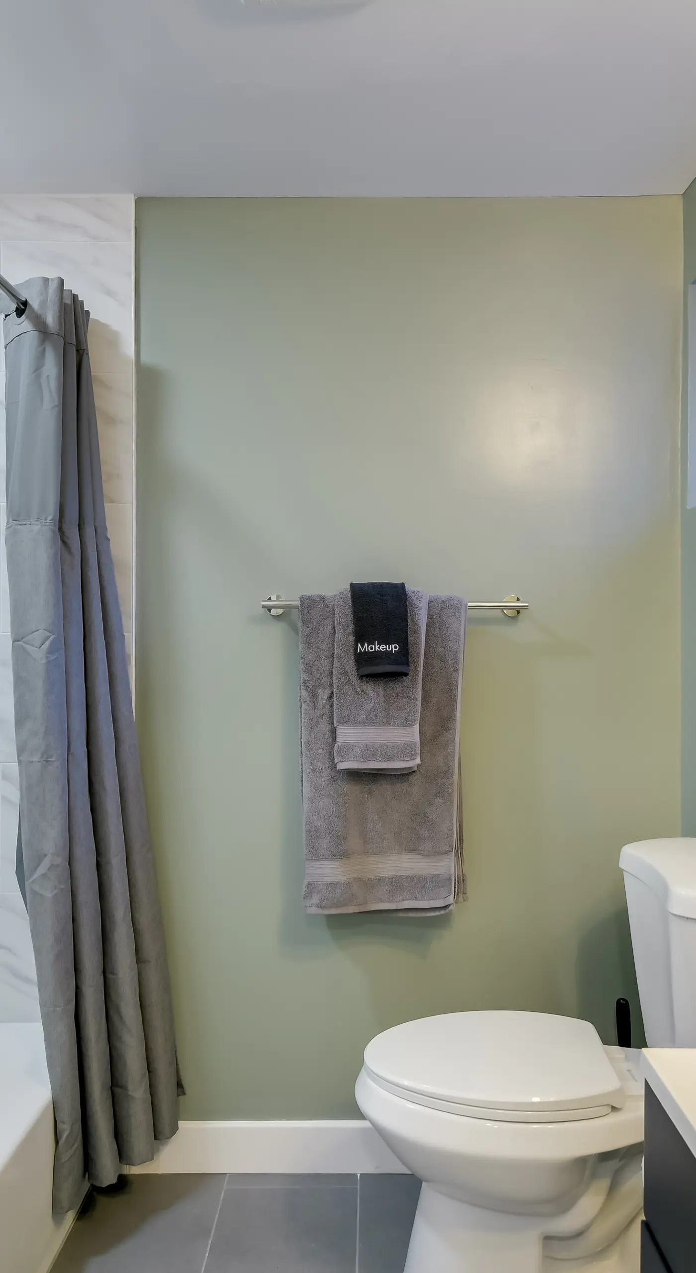 Work & Explore in DC! Cheverly Apt 1/2 Mi to Metro