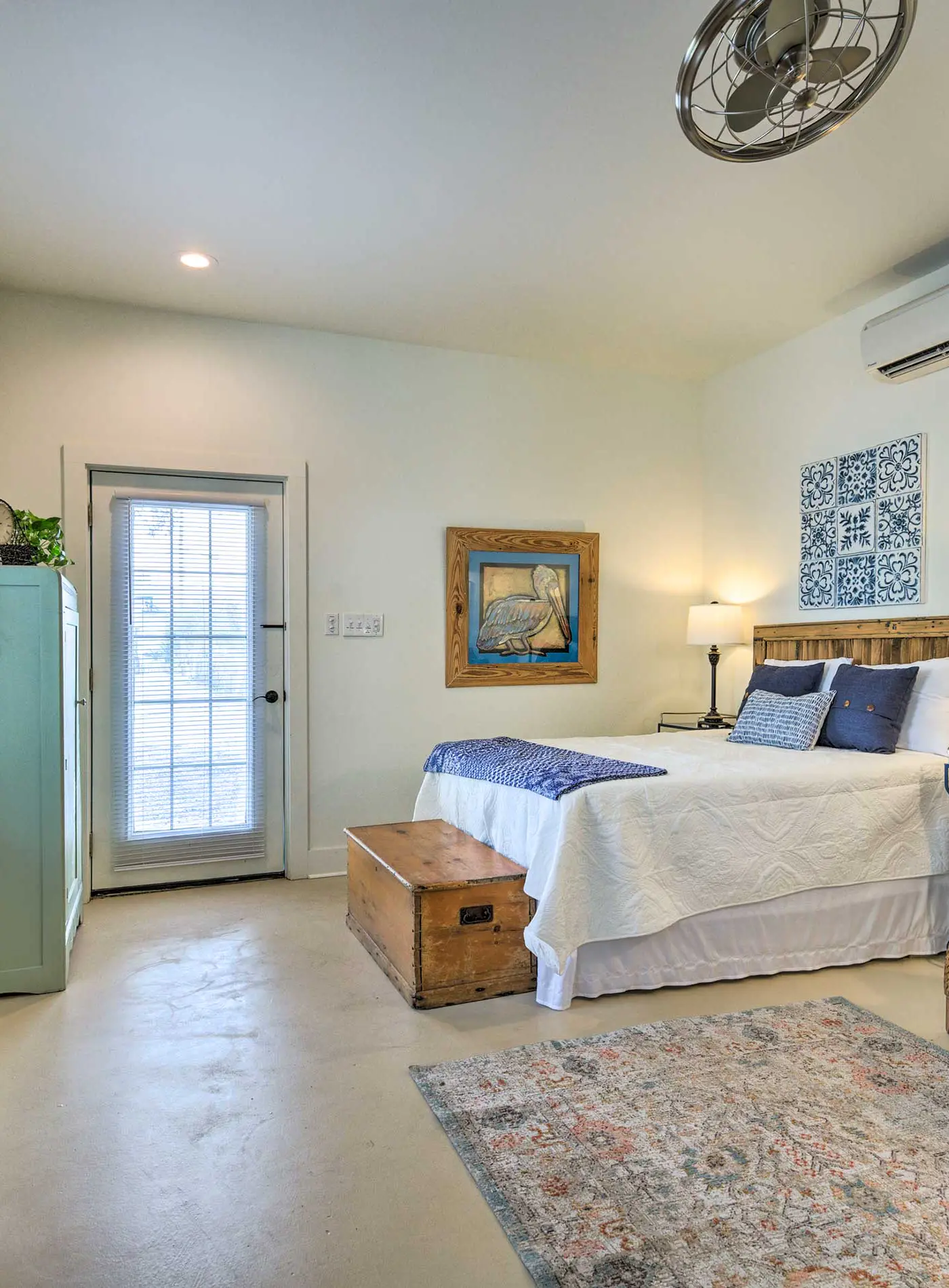 Old Town Getaway, Walk to Shopping, Dining, & Bay!