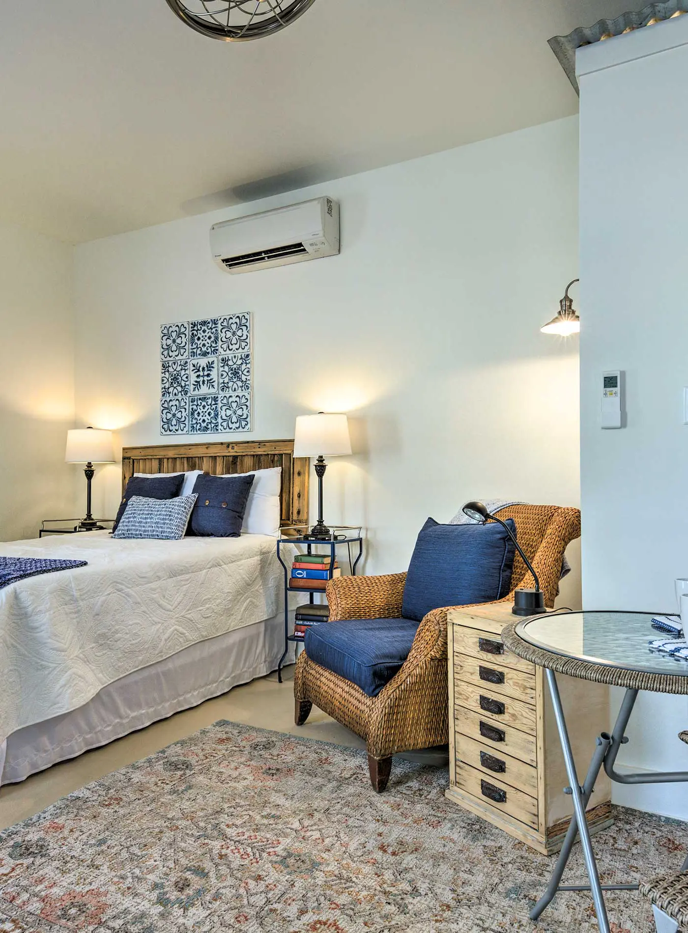 Old Town Getaway, Walk to Shopping, Dining, & Bay!
