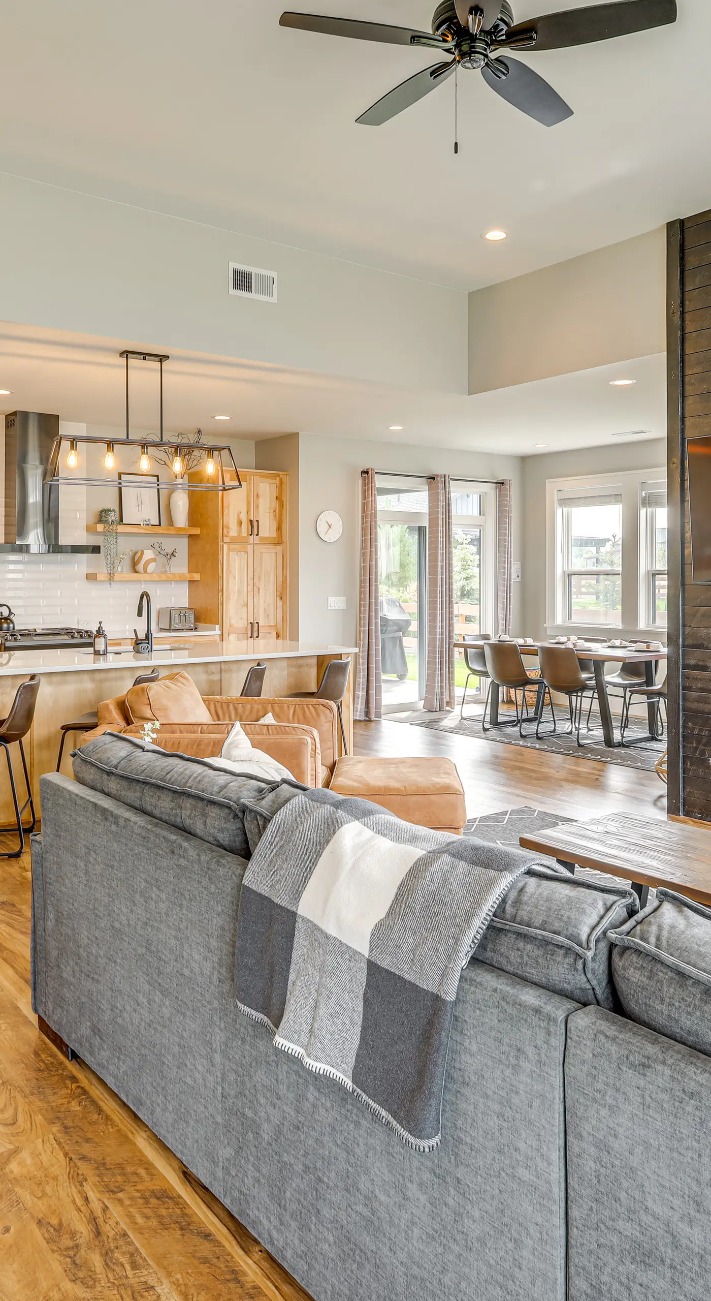 Stylish Montana Vacation Rental w/ Private Hot Tub