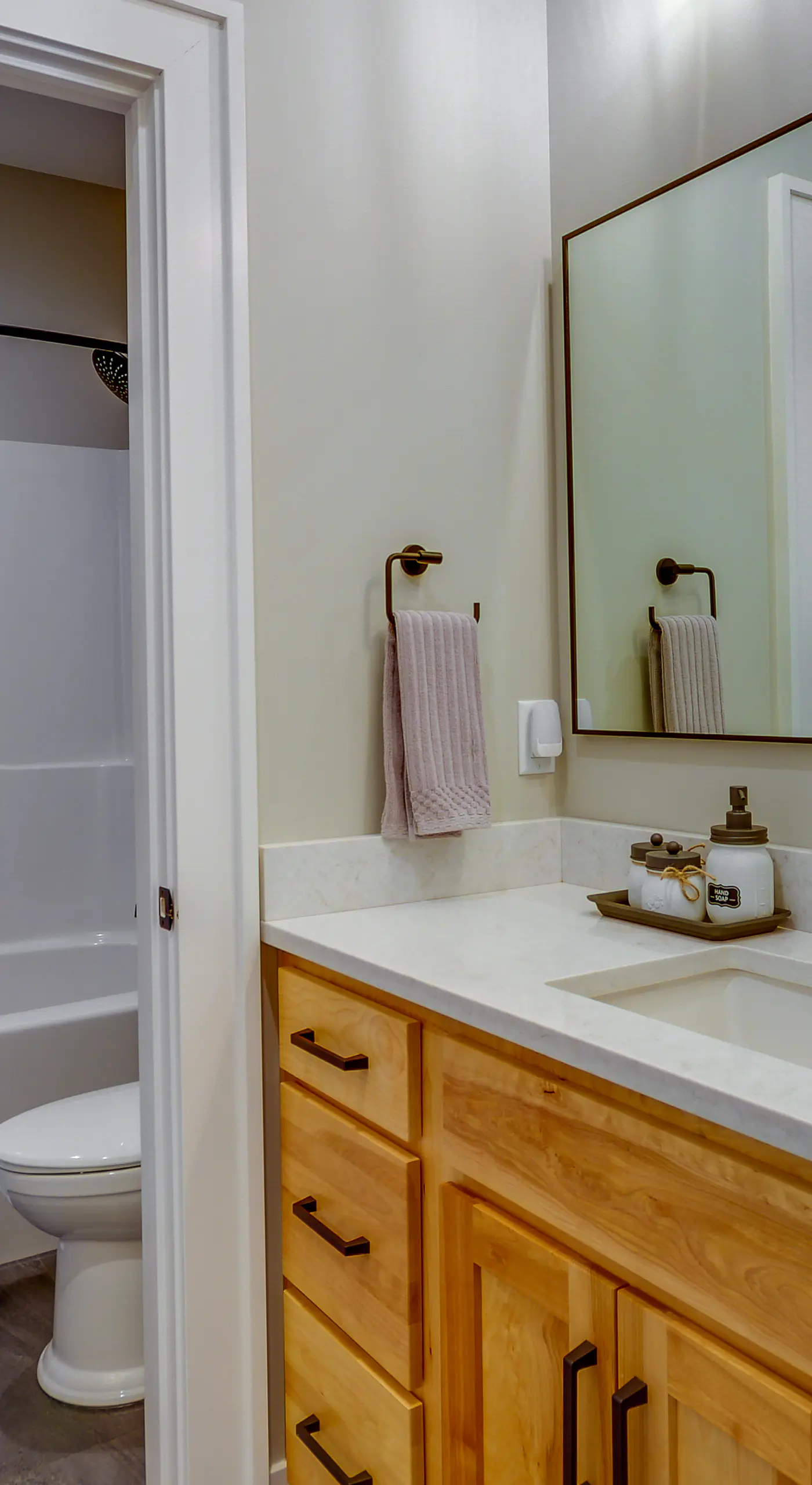Stylish Montana Vacation Rental w/ Private Hot Tub
