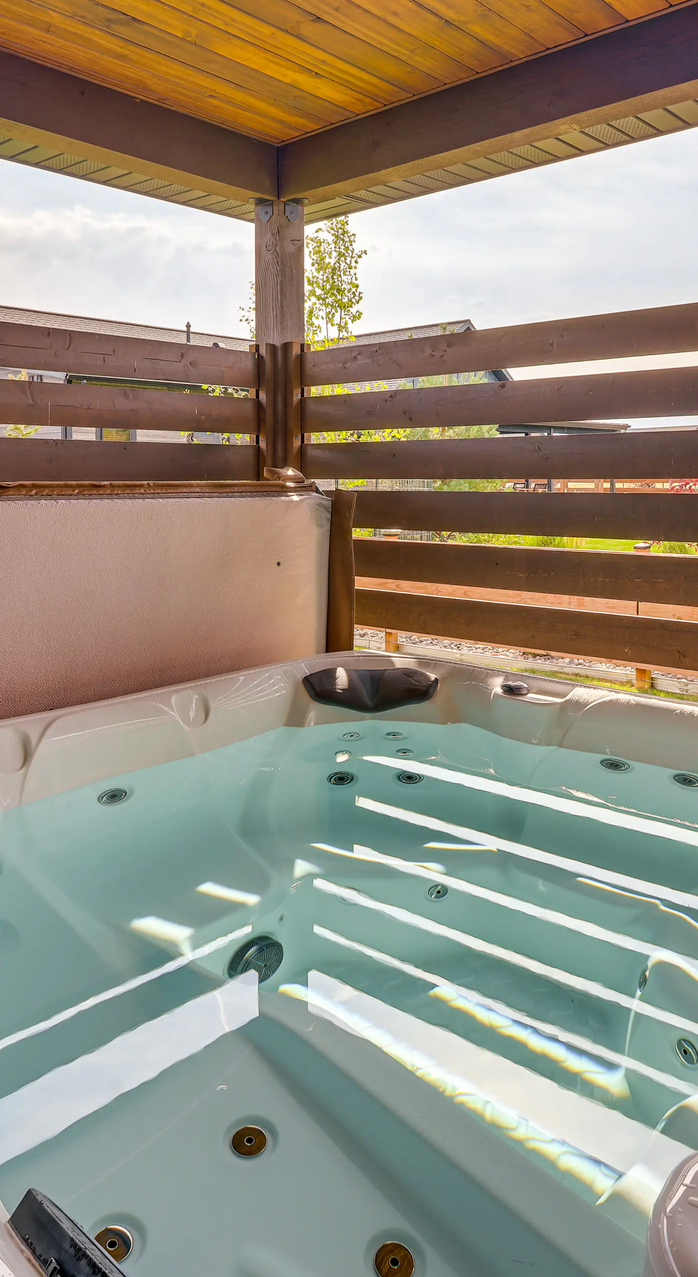 Stylish Montana Vacation Rental w/ Private Hot Tub