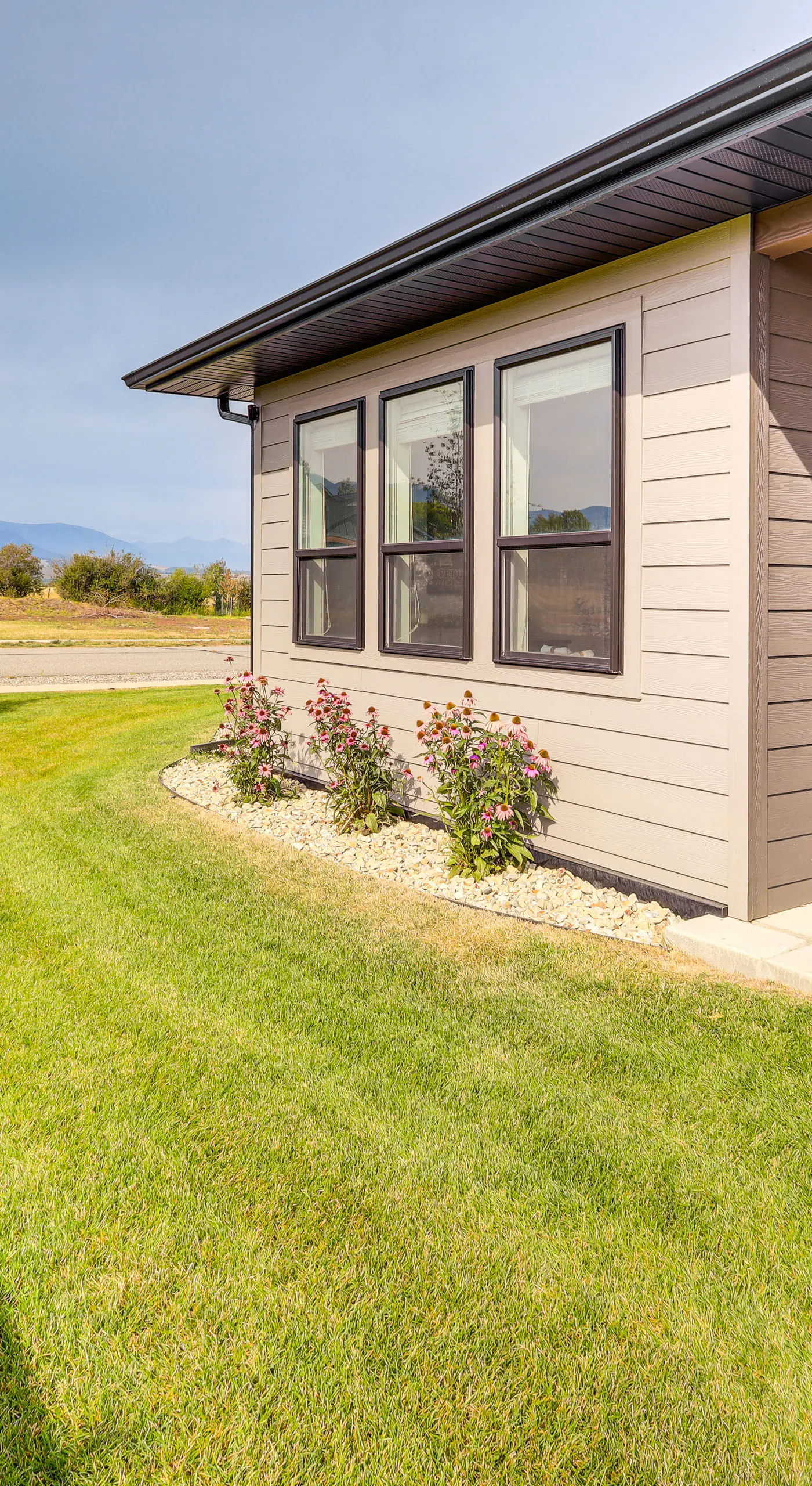 Stylish Montana Vacation Rental w/ Private Hot Tub