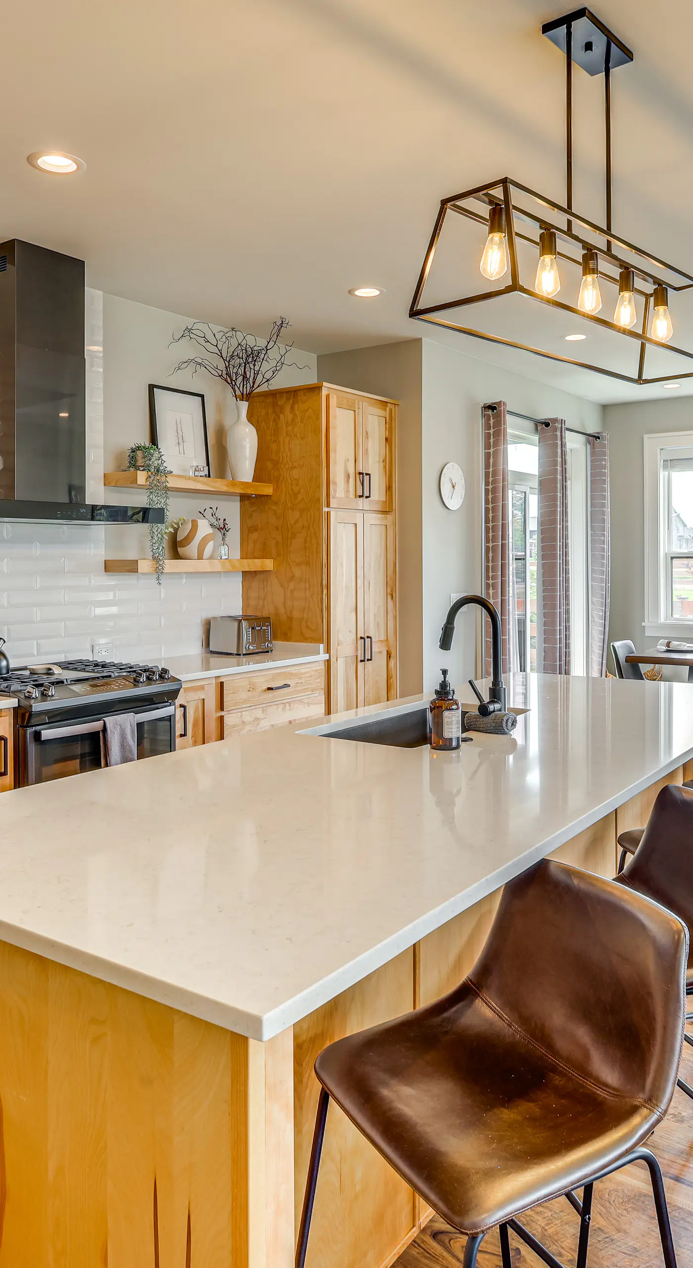 Stylish Montana Vacation Rental w/ Private Hot Tub