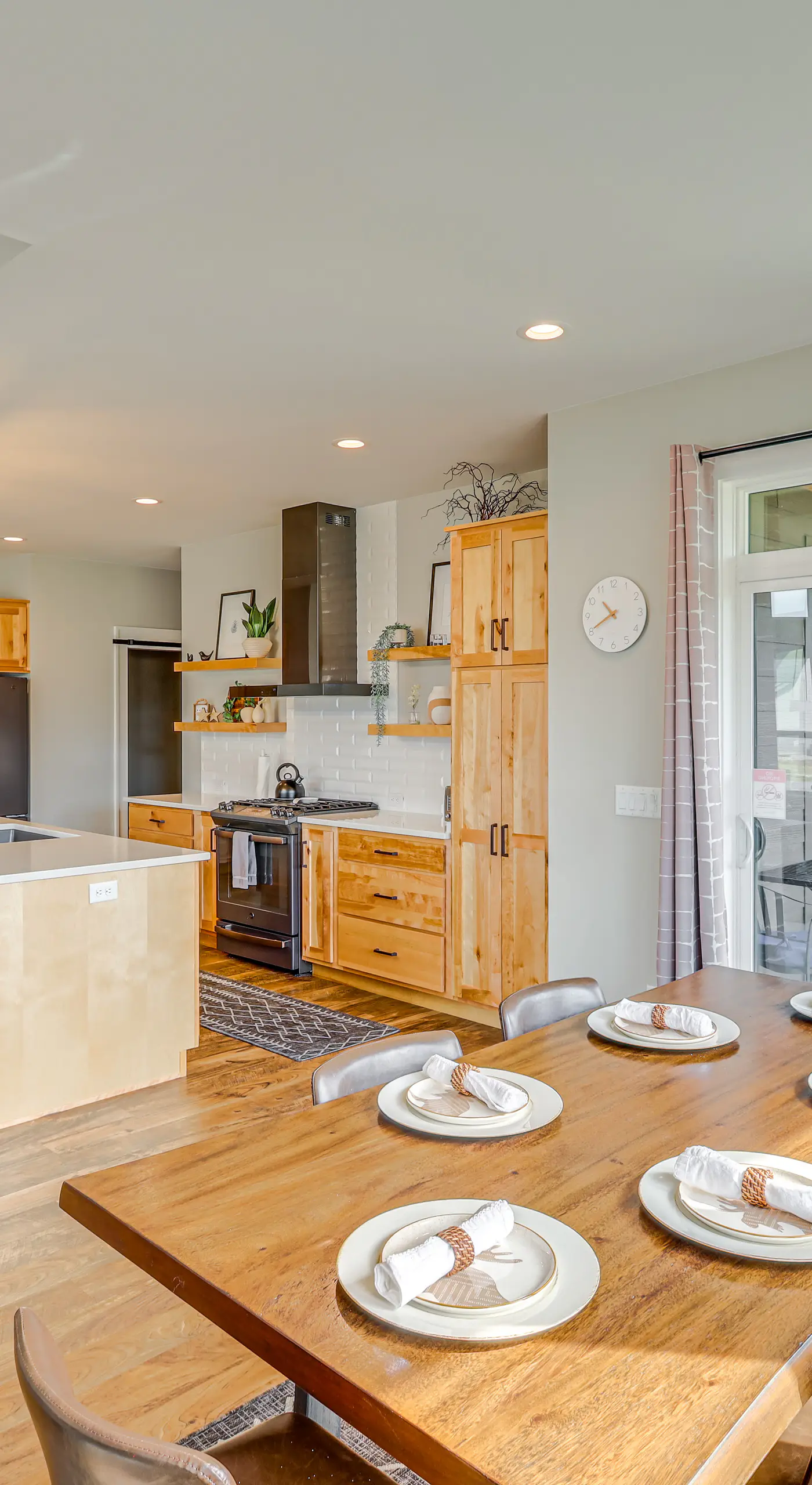 Stylish Montana Vacation Rental w/ Private Hot Tub