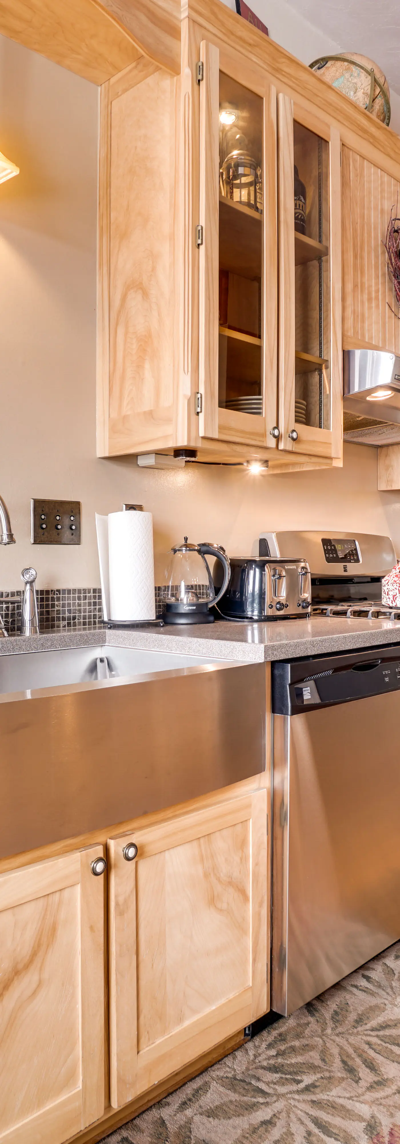 Vintage Downtown Laramie Apartment w/ Deck!