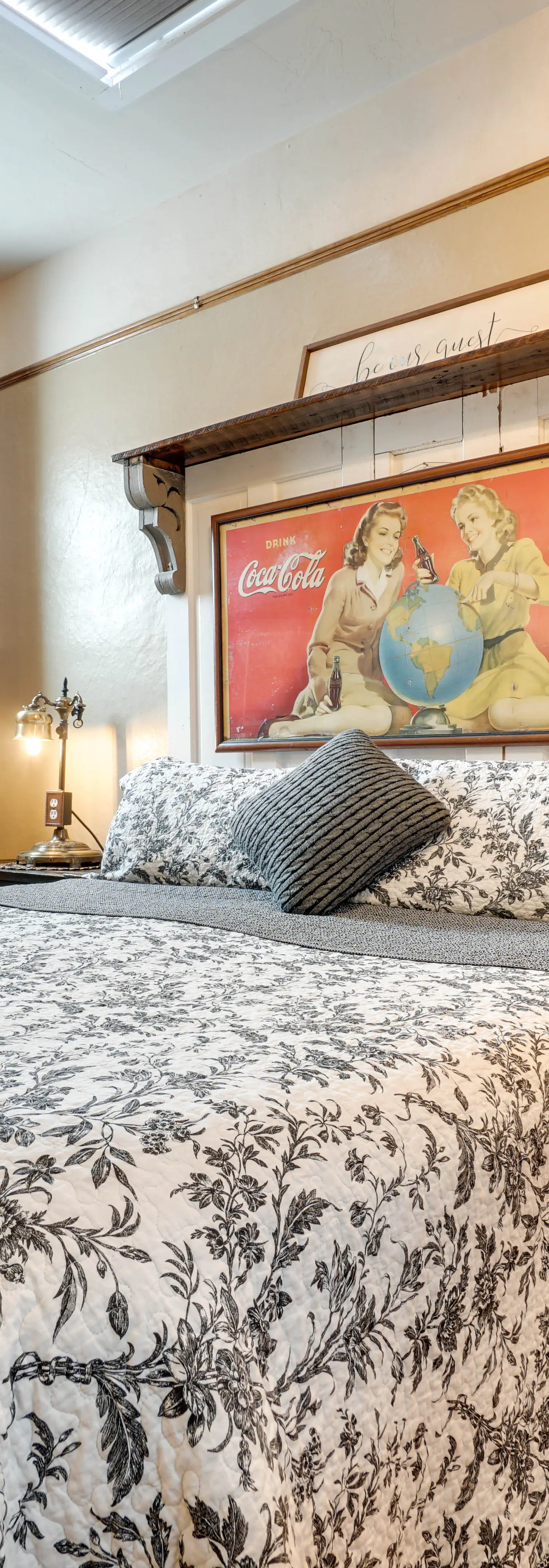 Vintage Downtown Laramie Apartment w/ Deck!