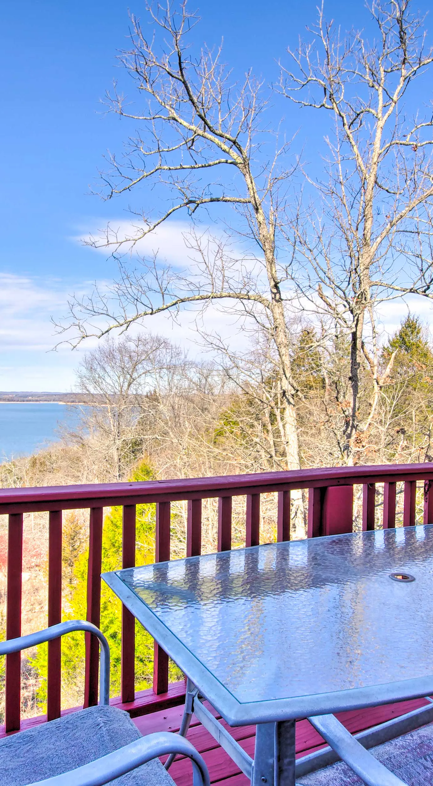 Large Cabin w/ Deck Overlooking Norfork Lake!