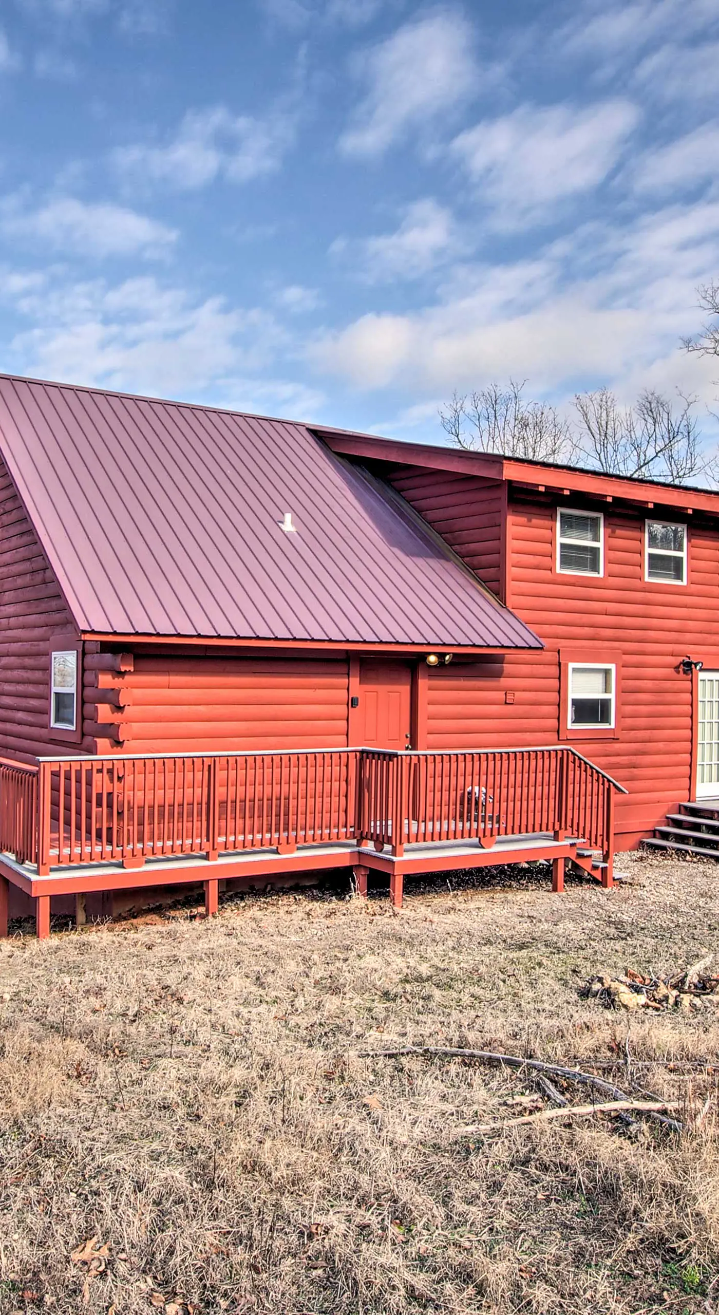 Large Cabin w/ Deck Overlooking Norfork Lake!