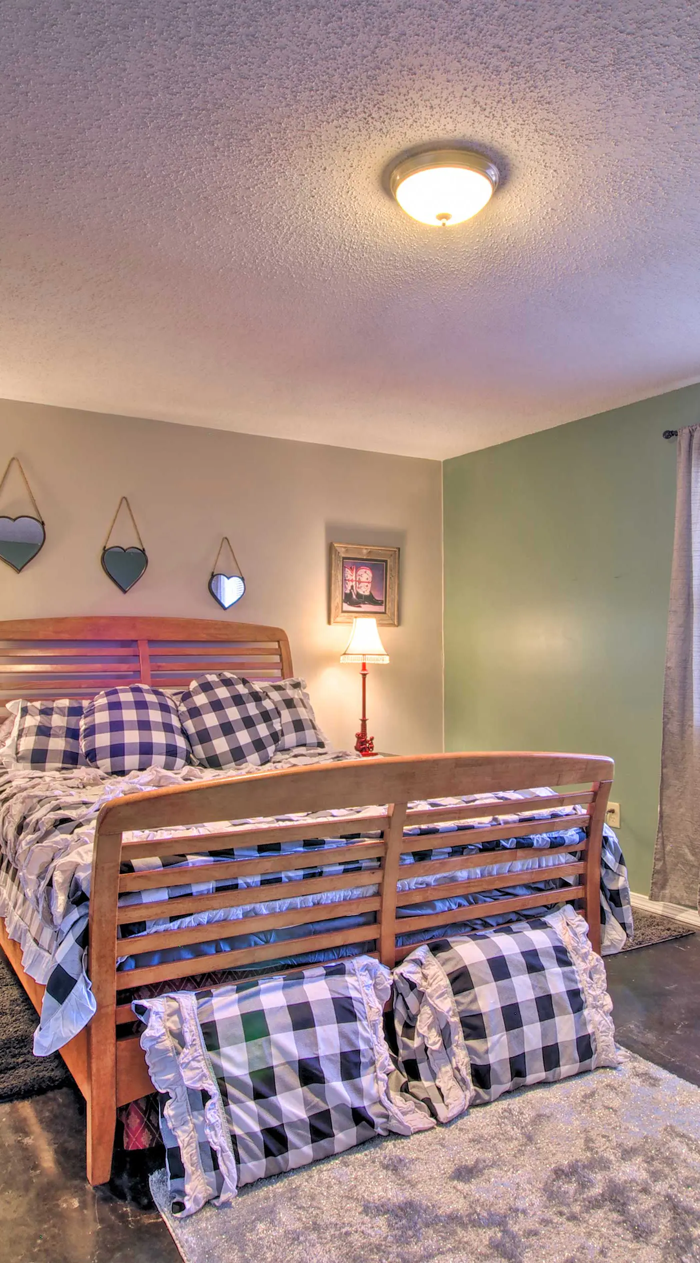 Large Cabin w/ Deck Overlooking Norfork Lake!