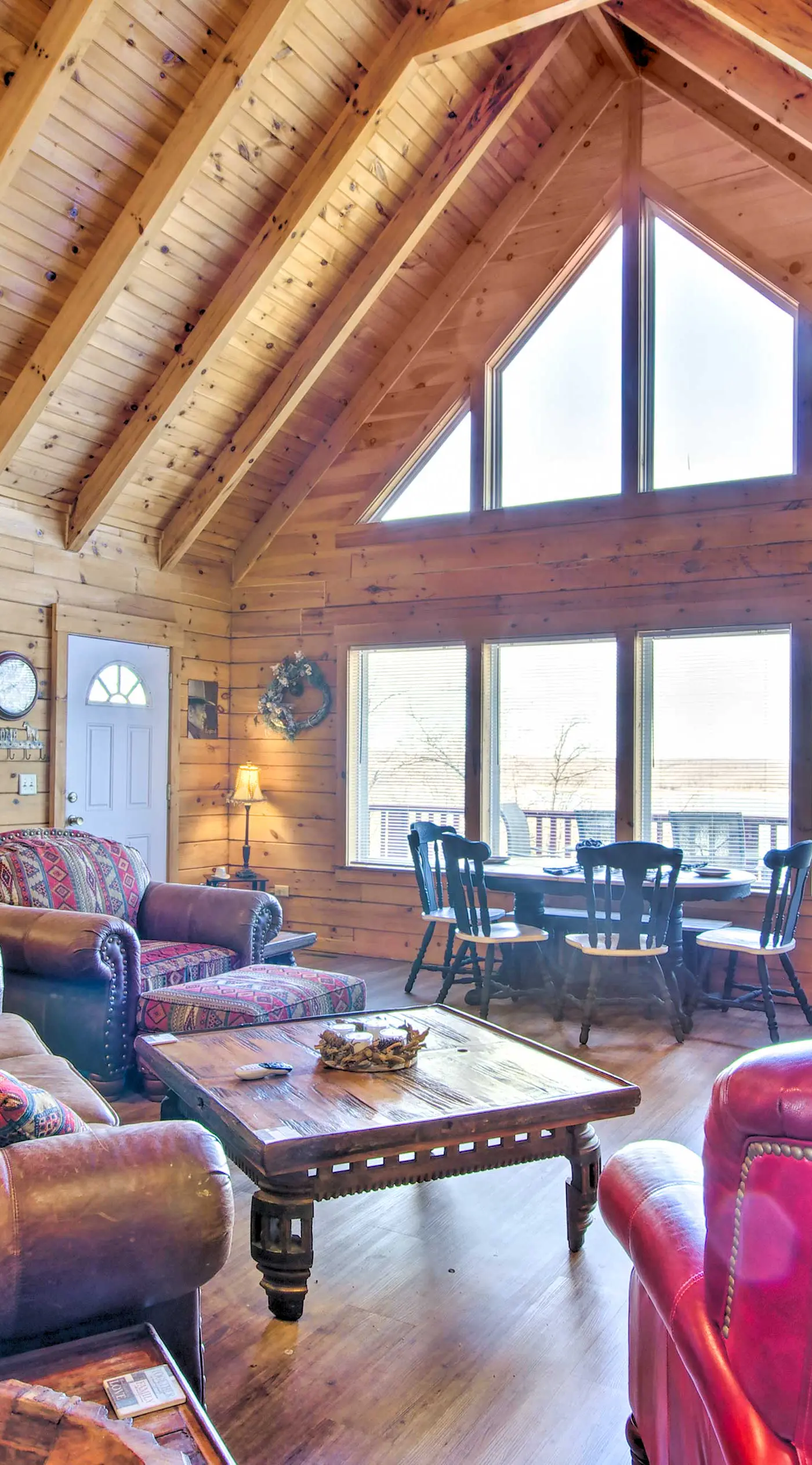 Large Cabin w/ Deck Overlooking Norfork Lake!