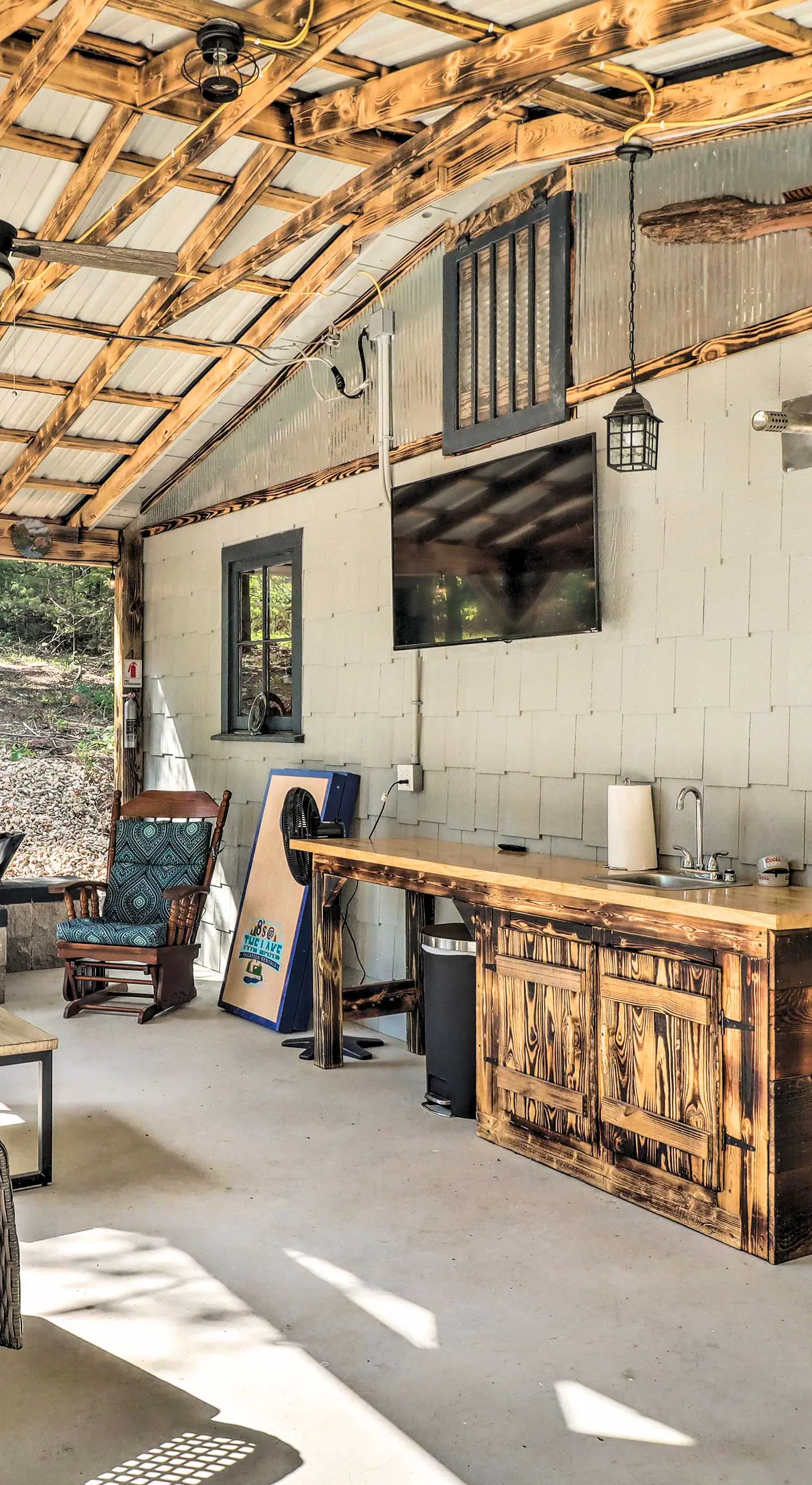 Remodeled Cabin w/ Fire Pit on Norfork Lake!